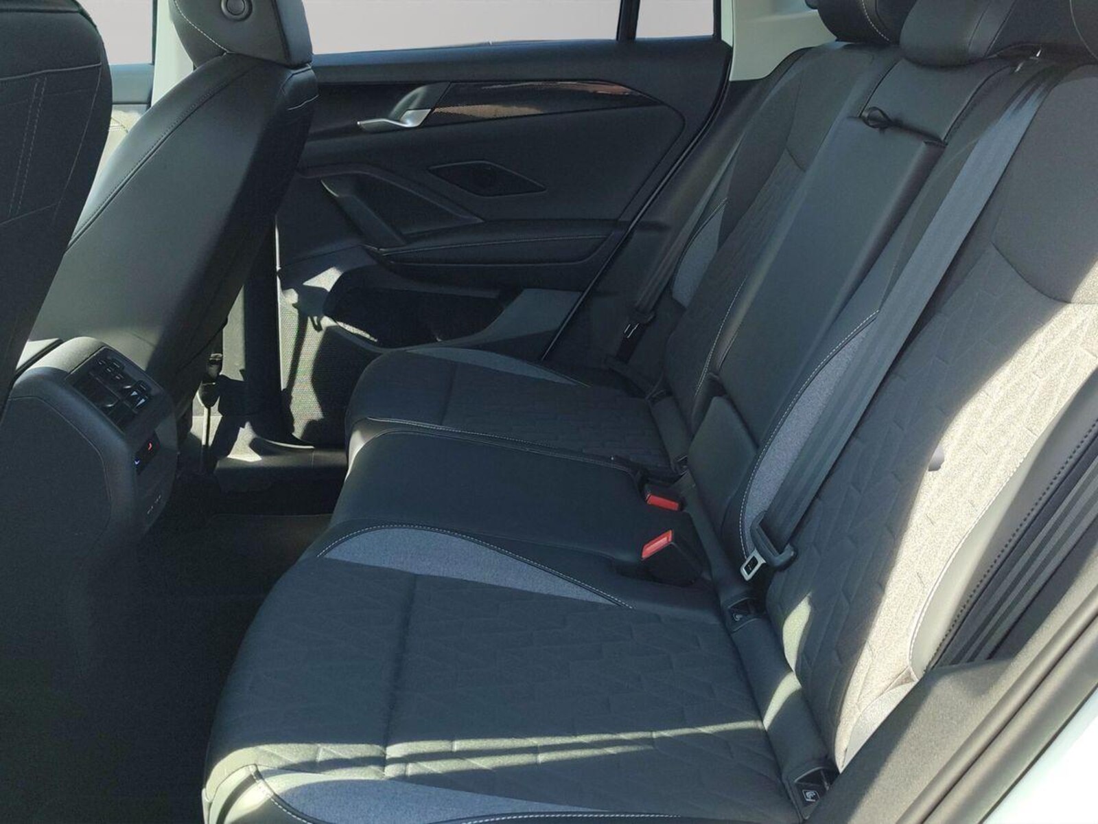 Volkswagen Tiguan – Bild 13