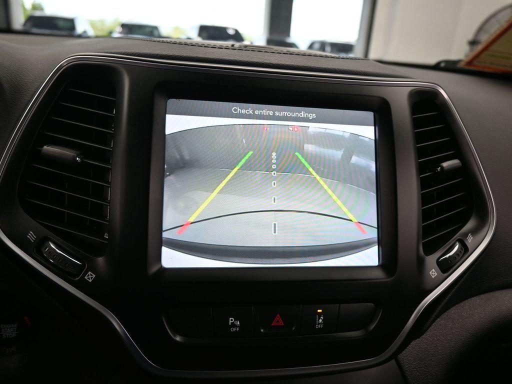 2021 Jeep Cherokee Latitude Lux - Photo 20