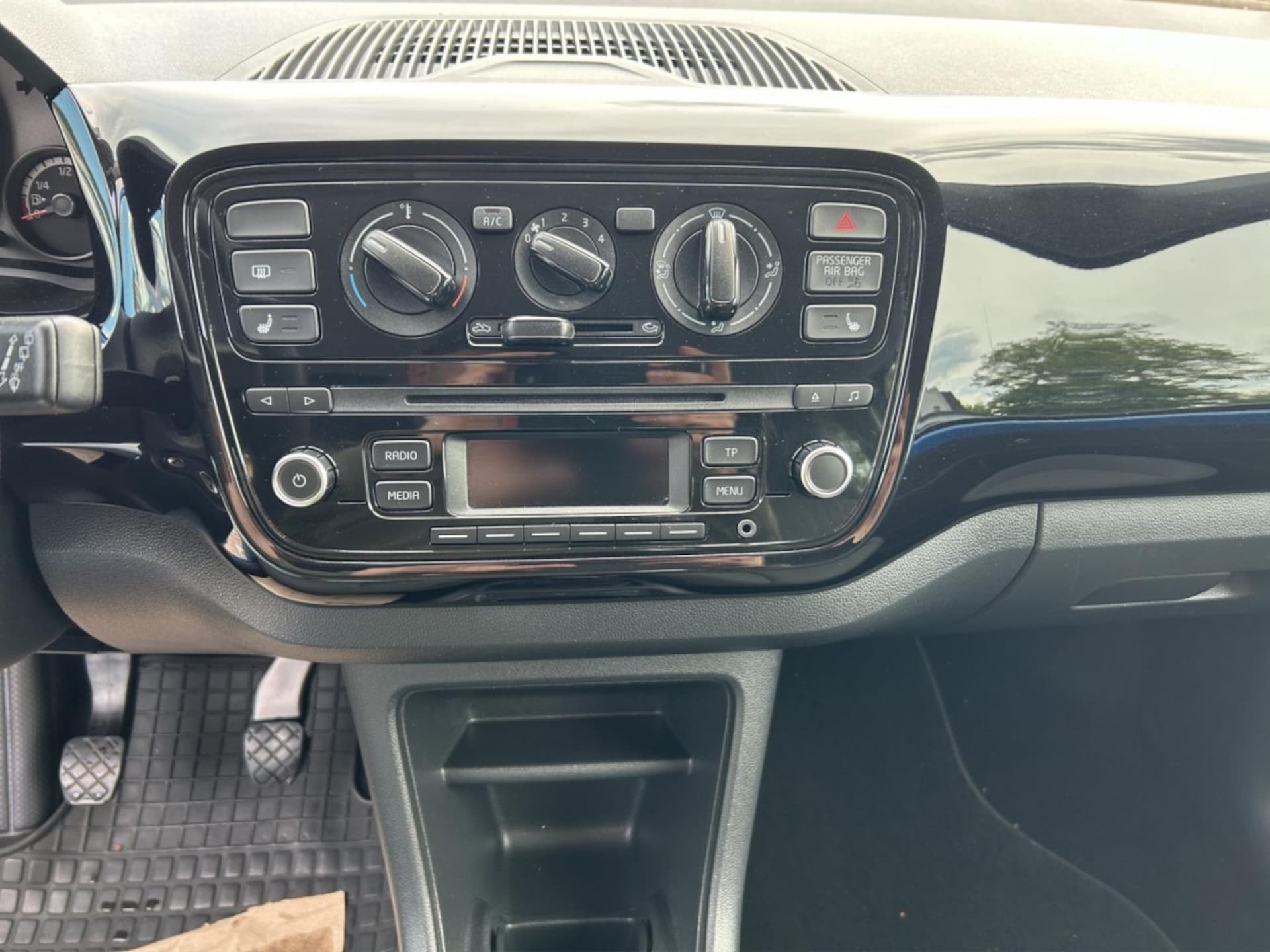Volkswagen up! move up!