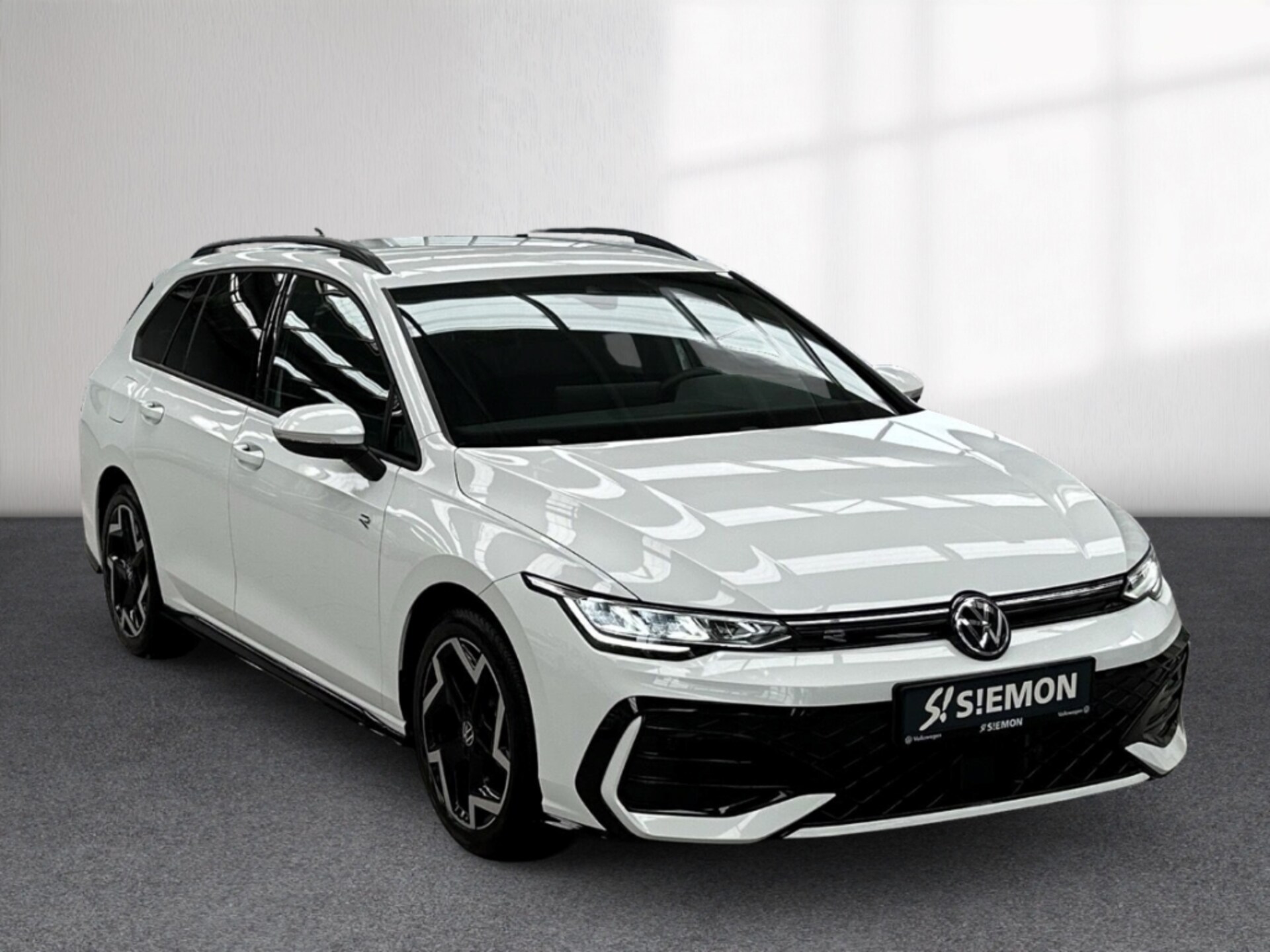 Volkswagen Golf Variant R-Line