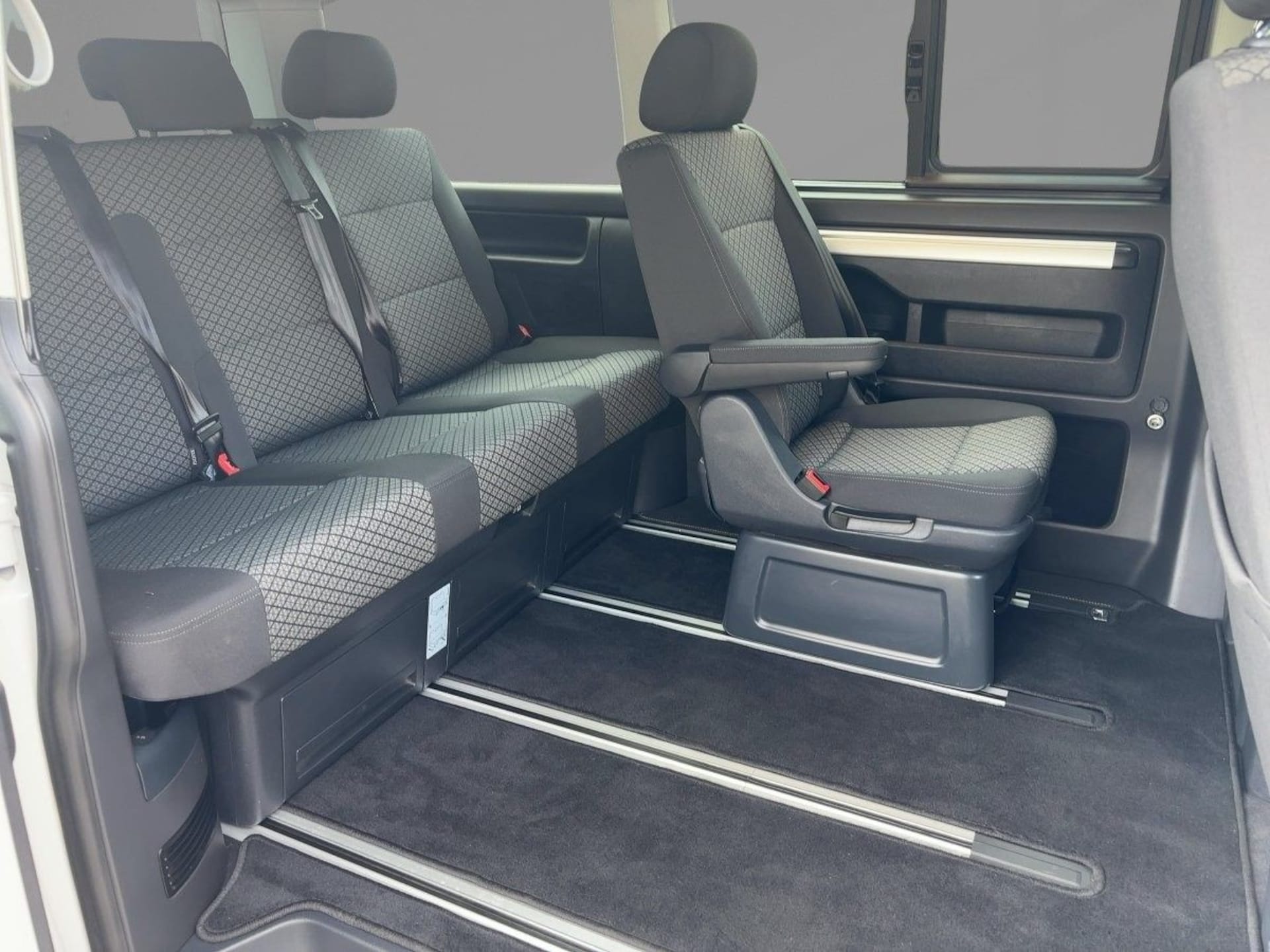 Volkswagen T6.1 California Beach