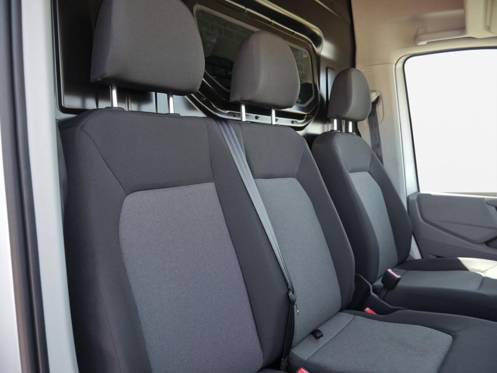 Volkswagen Crafter Kasten mittlerer Radstand – Bild 10