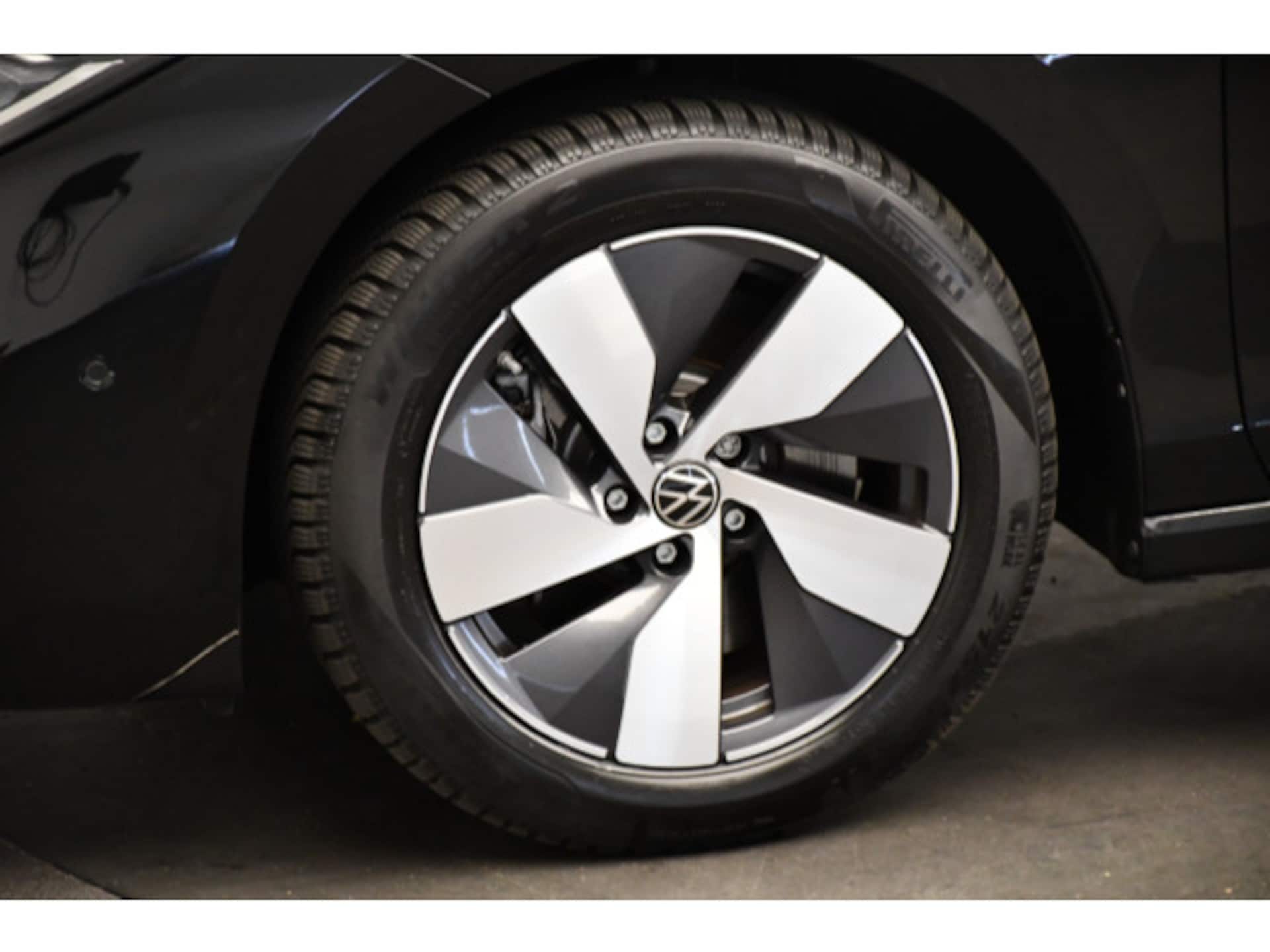 Volkswagen Passat Elegance