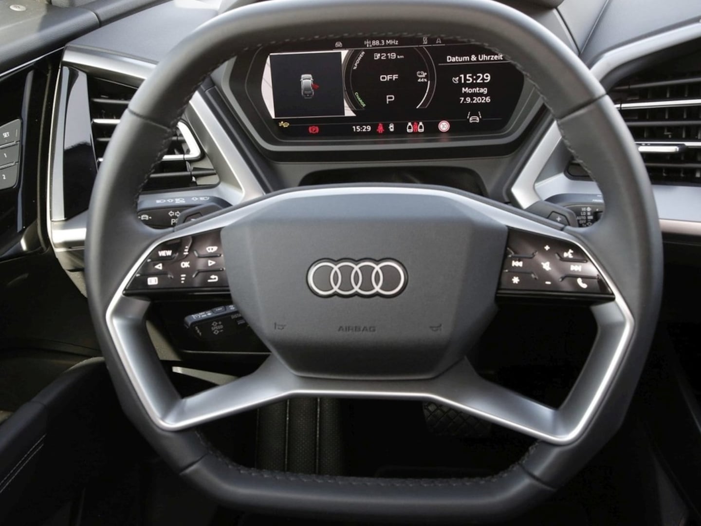 Bild über Audi Q4 e-tron 45 e-tron quattro - für weitere Informationen kontaktieren Sie den Audi Partner