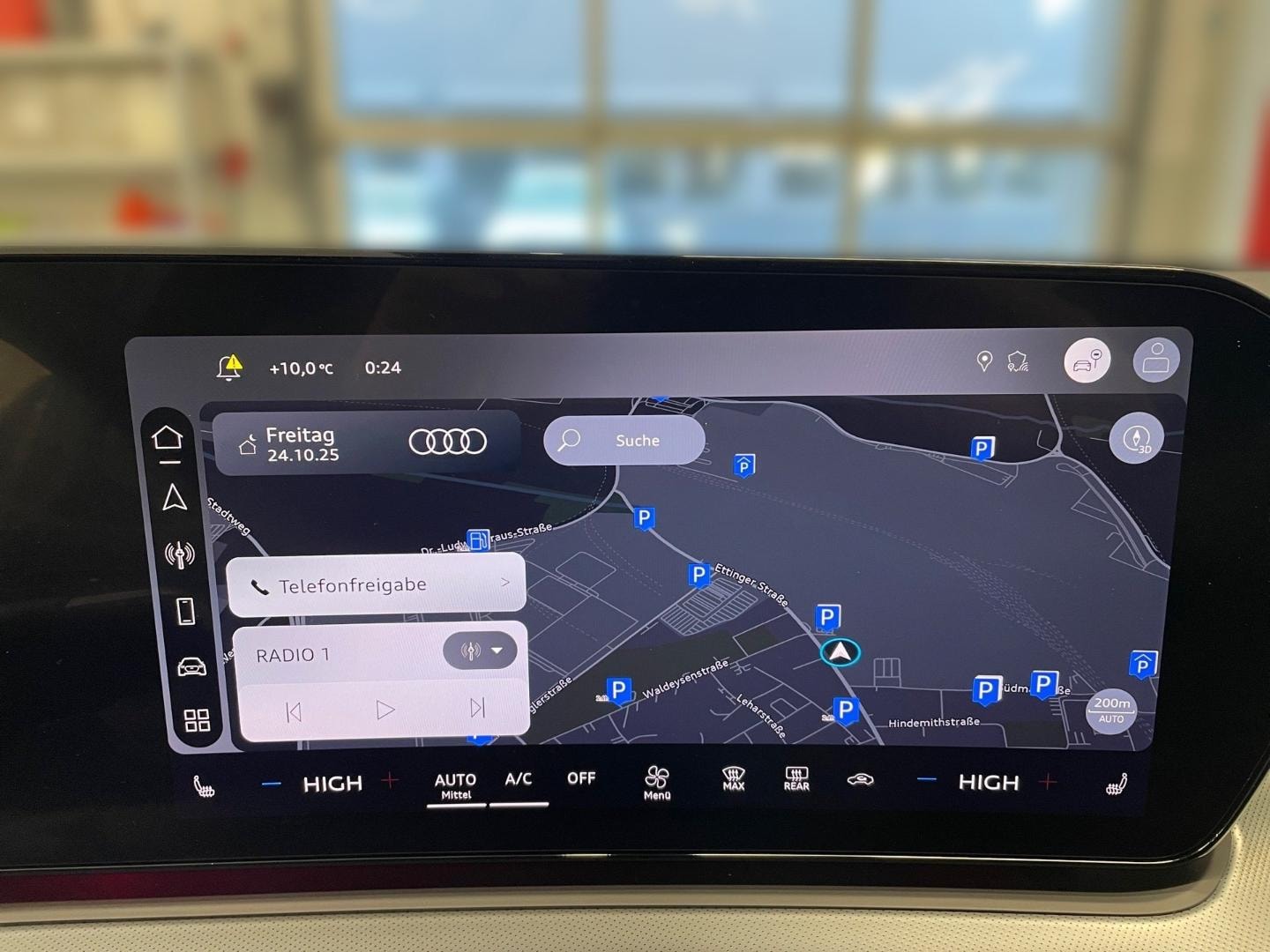 Bild über Audi Q3 SUV TFSI 110 kW S tronic - für weitere Informationen kontaktieren Sie den Audi Partner