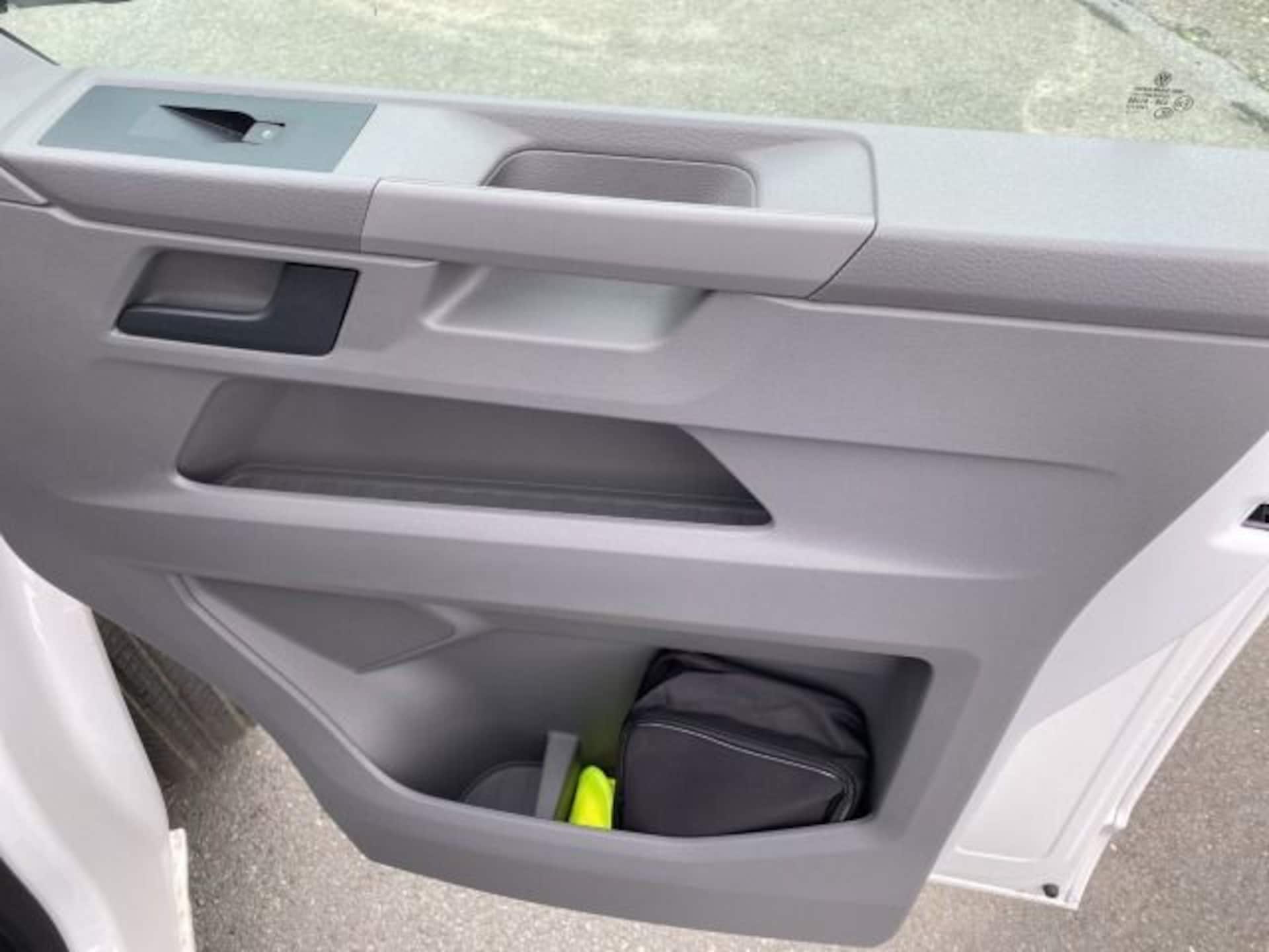 Volkswagen T6.1 Transporter Kasten kurzer Radstand