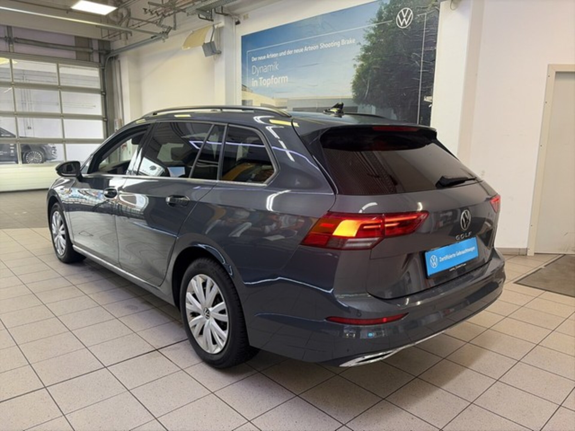 Volkswagen Golf Variant Style