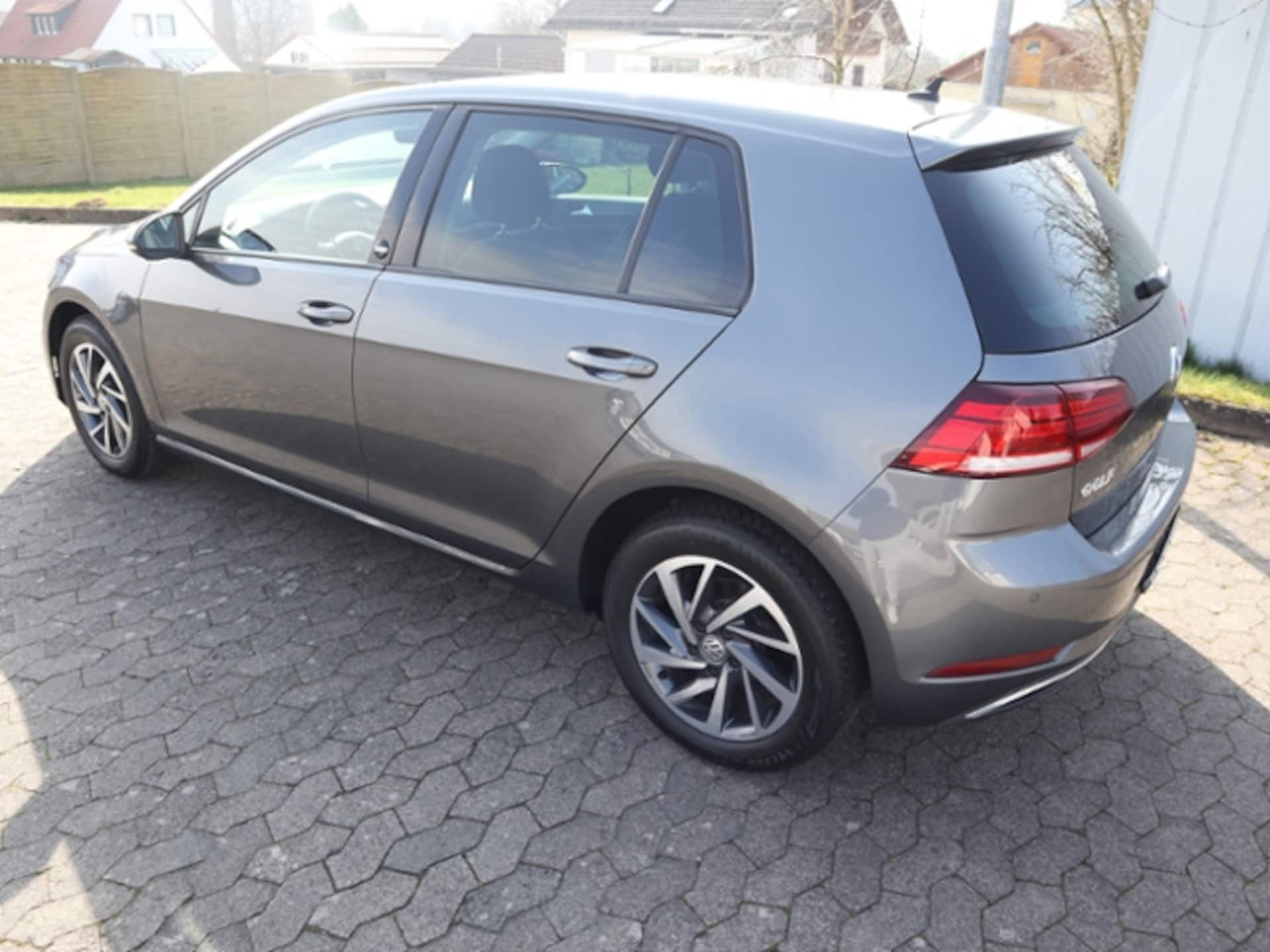 Volkswagen Golf SOUND