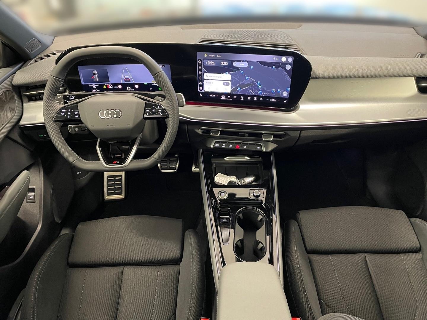 Bild über Audi Q3 SUV TFSI 110 kW S tronic - für weitere Informationen kontaktieren Sie den Audi Partner