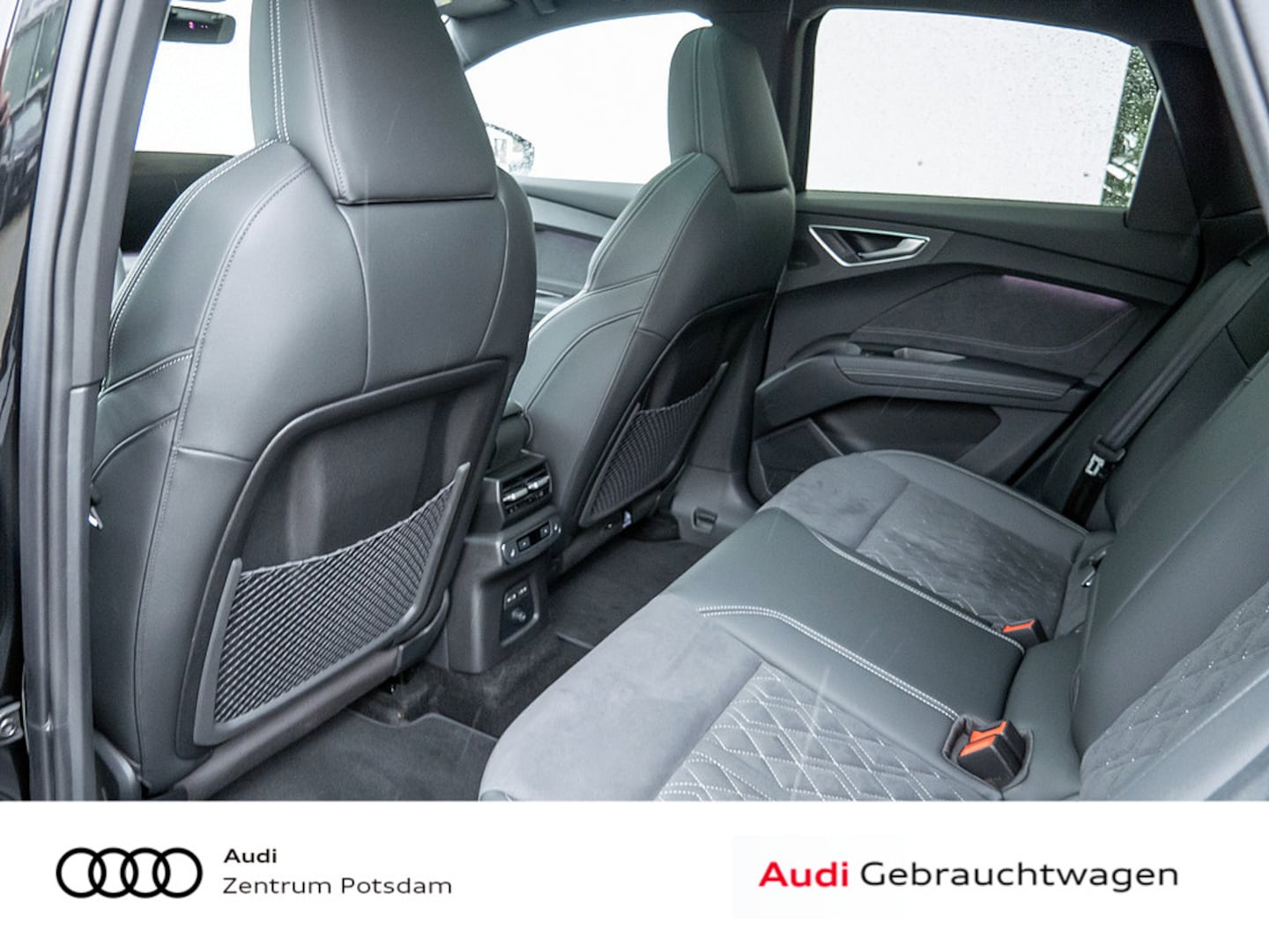 Bild über Audi Q4 Sportback e-tron e-tron quattro 220 kW - für weitere Informationen kontaktieren Sie den Audi Partner