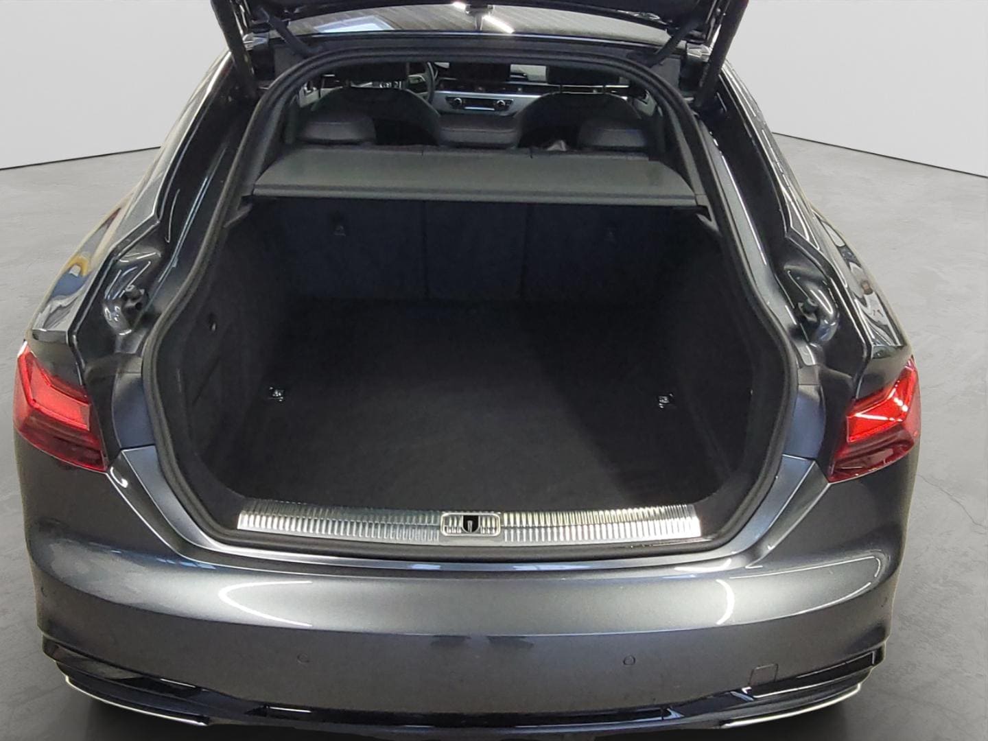 Bild über Audi A5 Sportback S line business 40 TDI quattro S tronic - für weitere Informationen kontaktieren Sie den Audi Partner