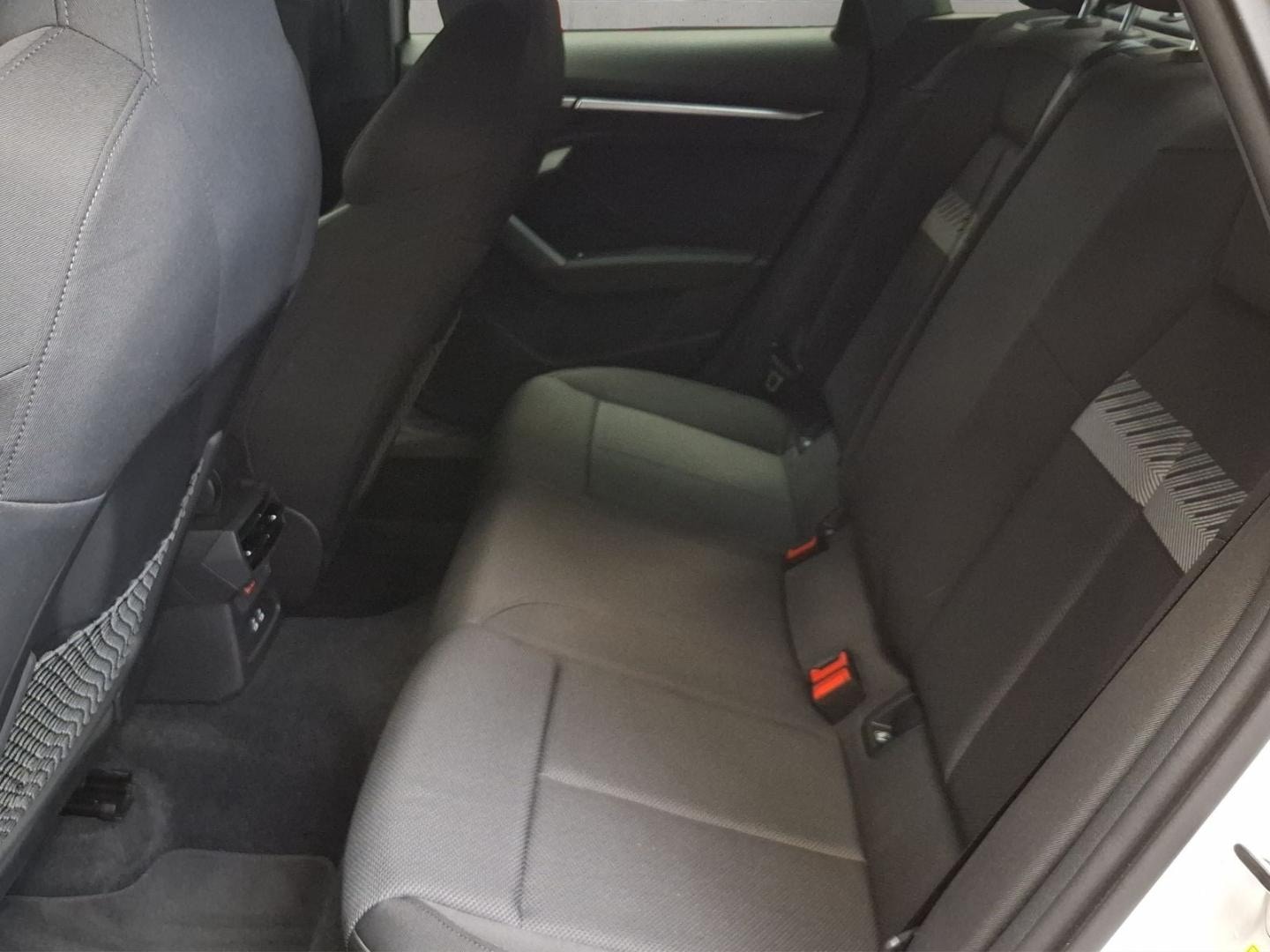 Bild über Audi A3 Limousine S line TFSI S tronic - für weitere Informationen kontaktieren Sie den Audi Partner