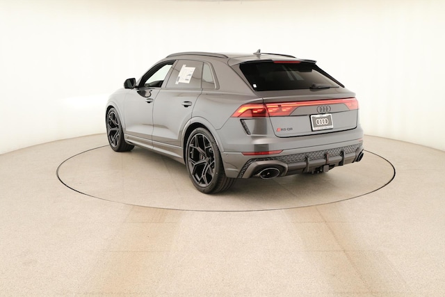 2026 Audi RS Q8 SUV performance