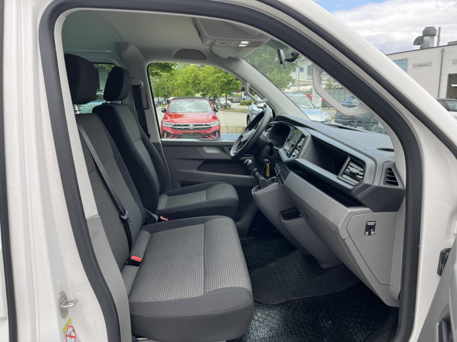 Volkswagen T6.1 Transporter Kombi kurzer Radstand