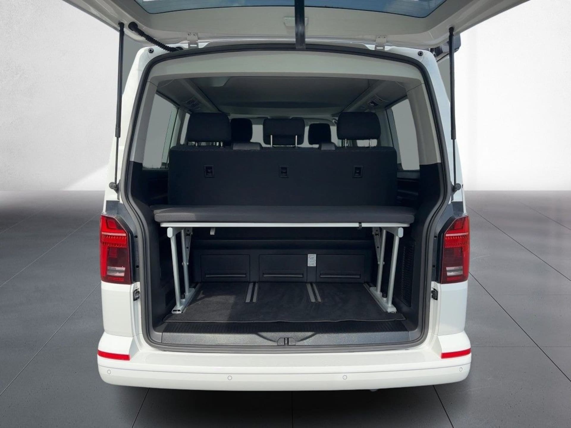 Volkswagen T6.1 California Beach