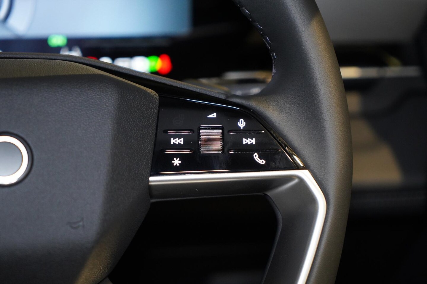 Image about Audi Q6 SUV e-tron e-tron