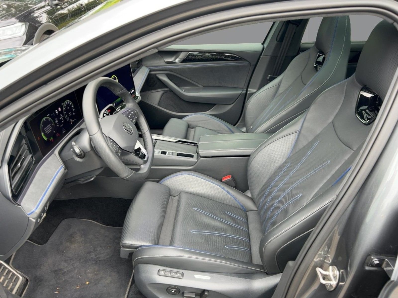 Volkswagen Passat – Bild 8