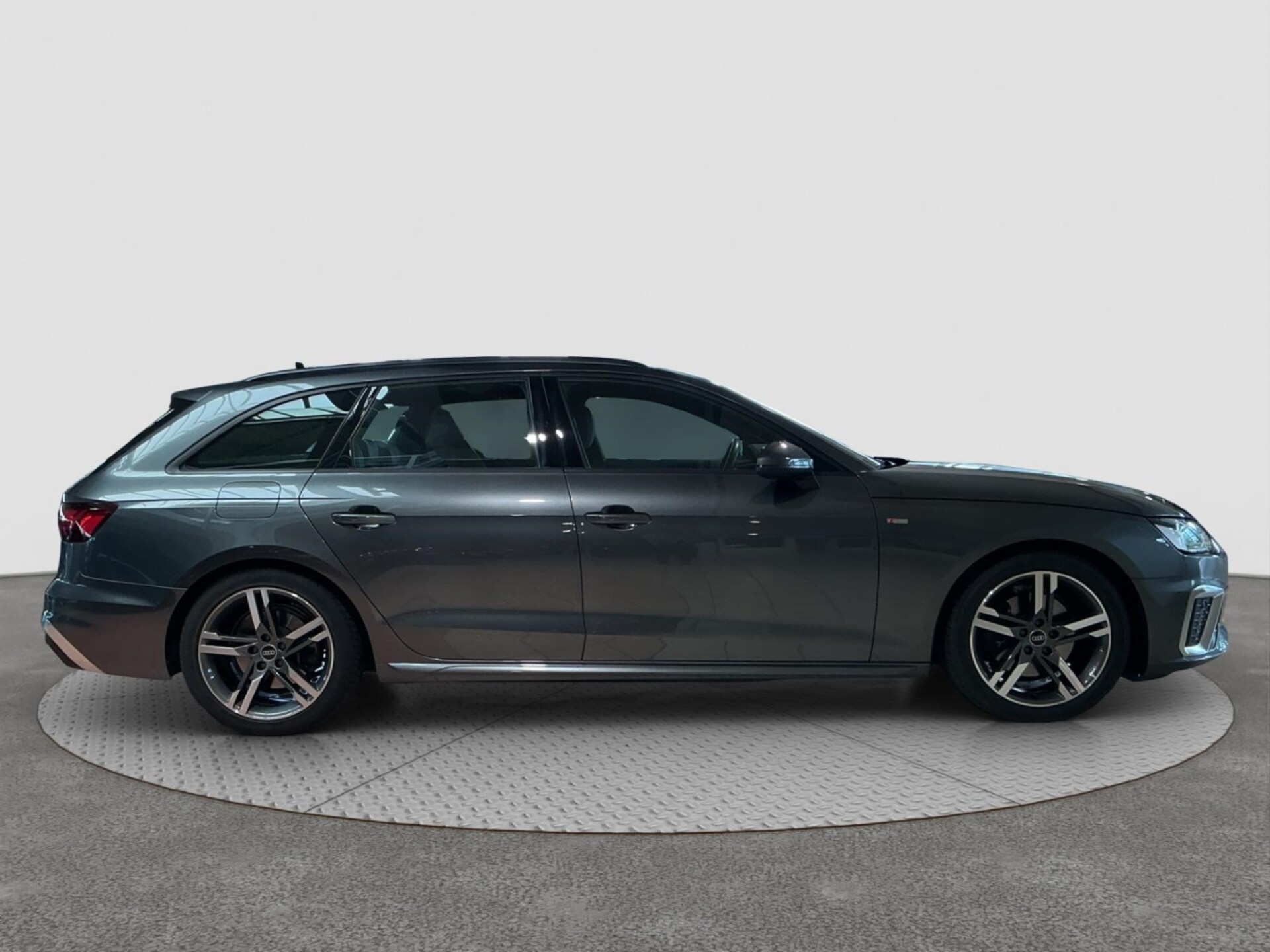 Audi A4 Avant S line