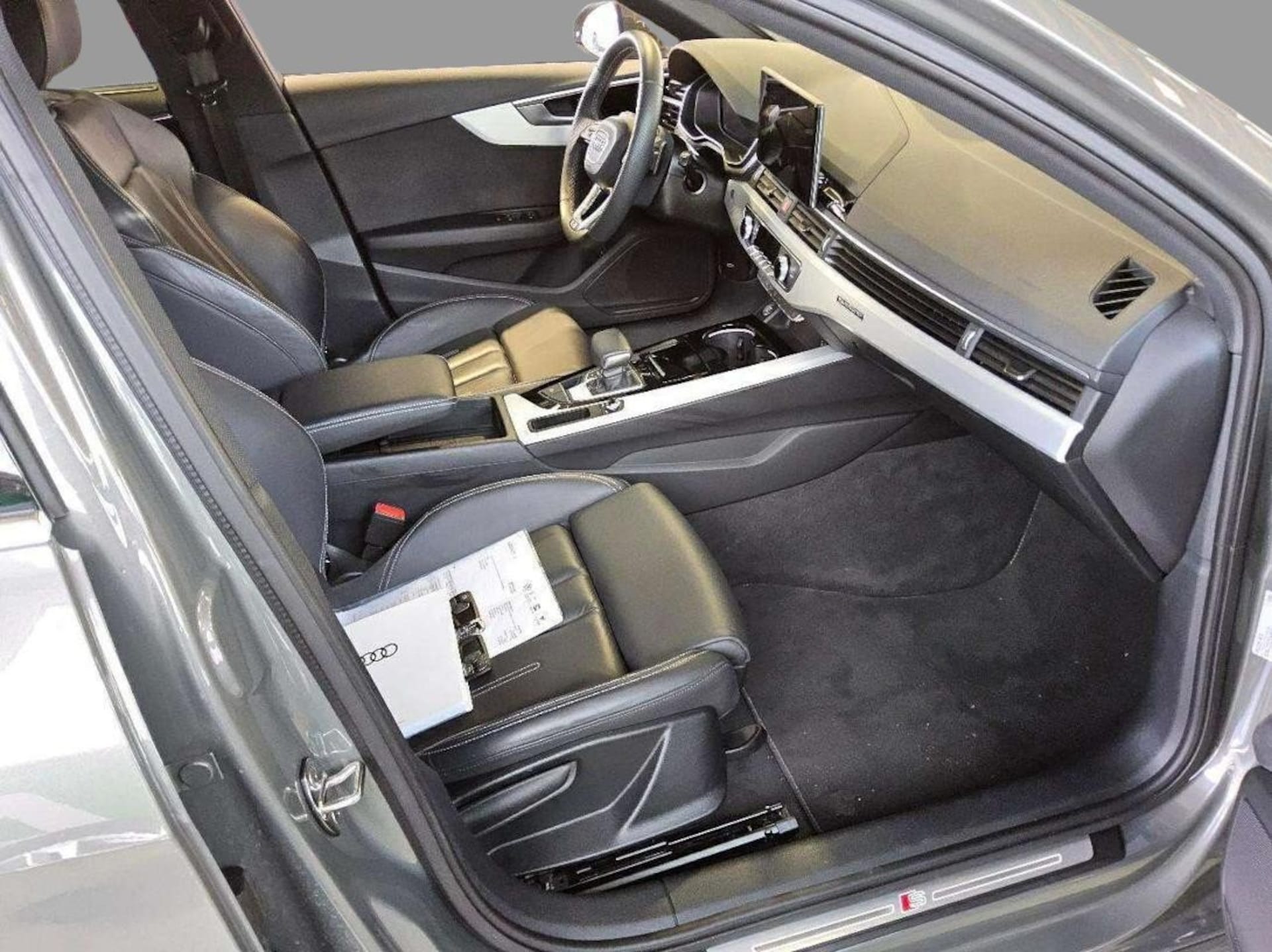 Audi A4 Avant S line