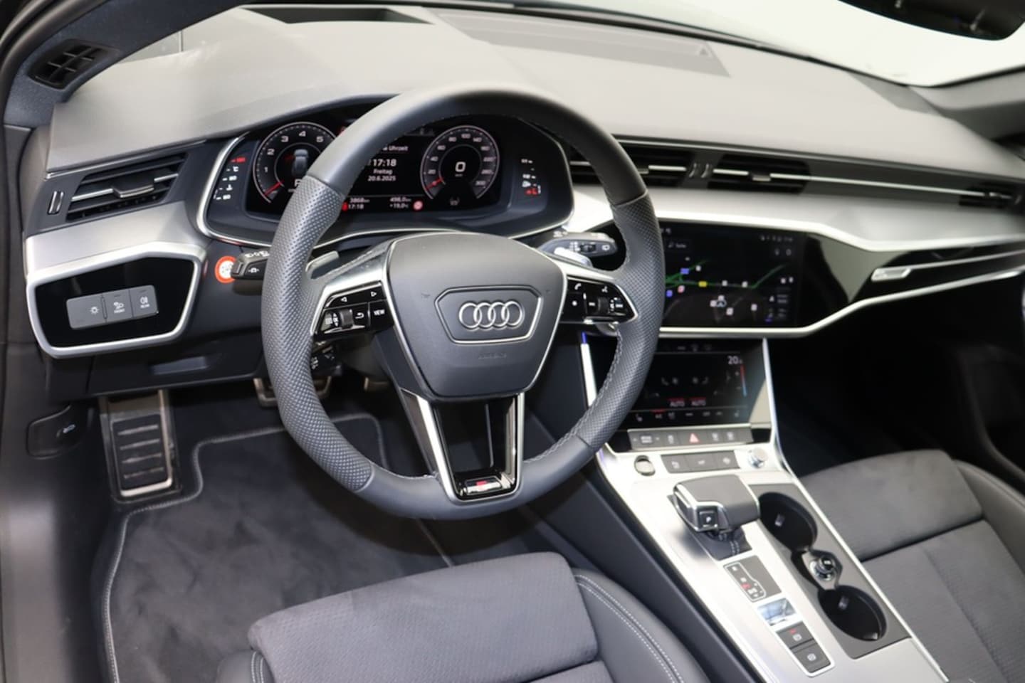 Bild über Audi A6 Avant S line 45 TFSI S tronic - für weitere Informationen kontaktieren Sie den Audi Partner