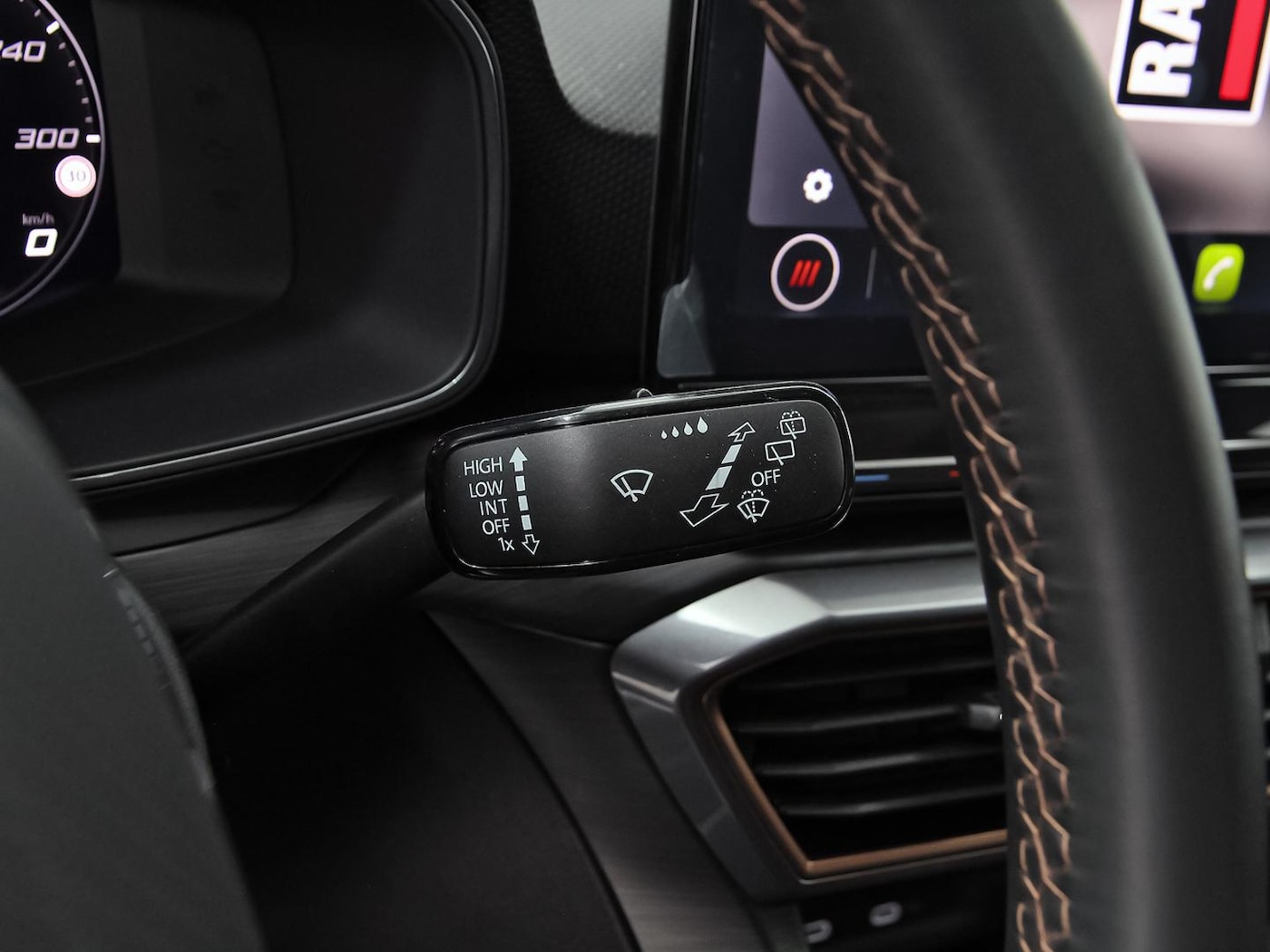 CUPRA Leon León 2.0 TSI VZ DSG 221 kW (300 CV) — photo 17