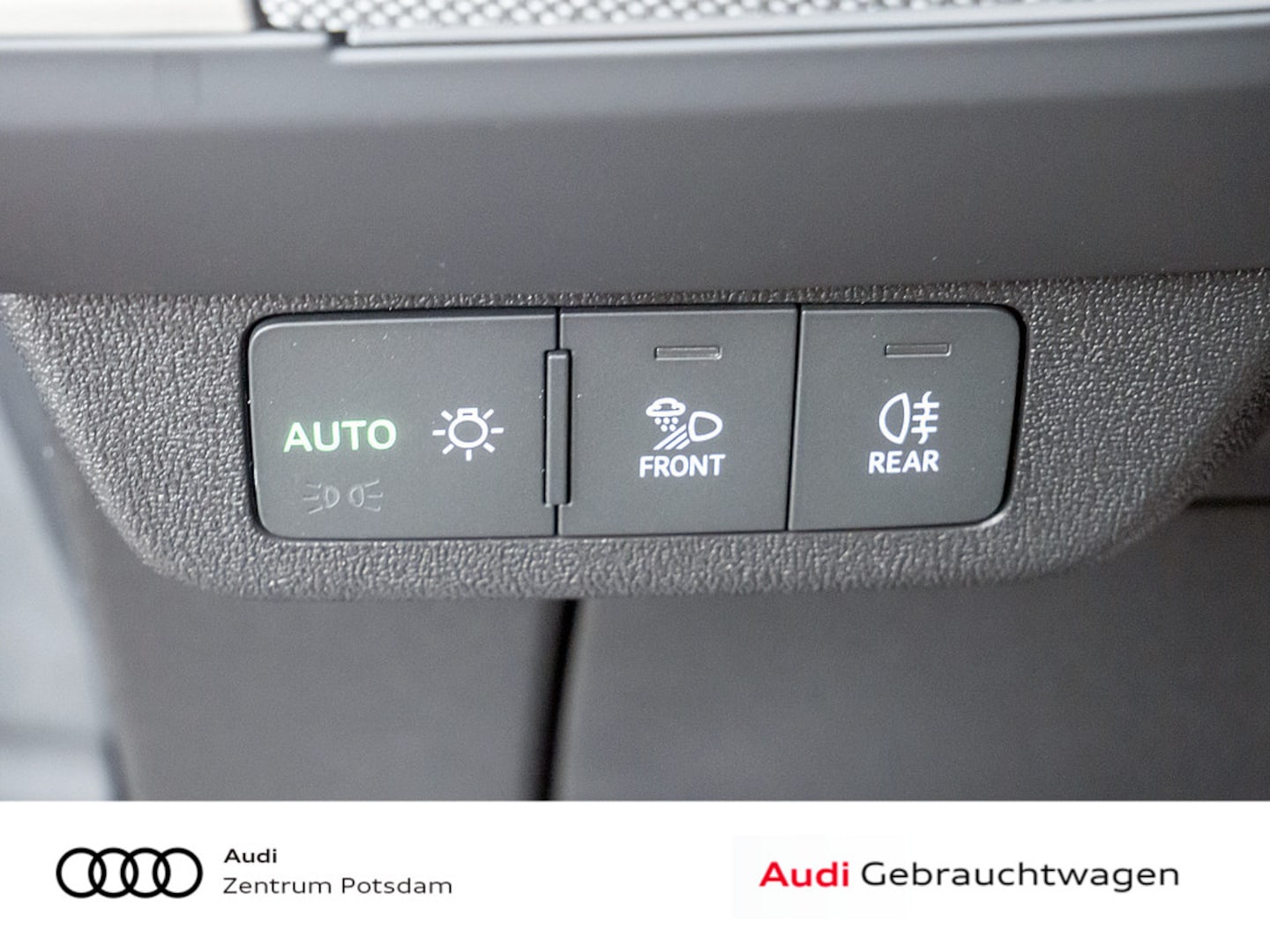 Bild über Audi Q4 Sportback e-tron e-tron quattro 220 kW - für weitere Informationen kontaktieren Sie den Audi Partner