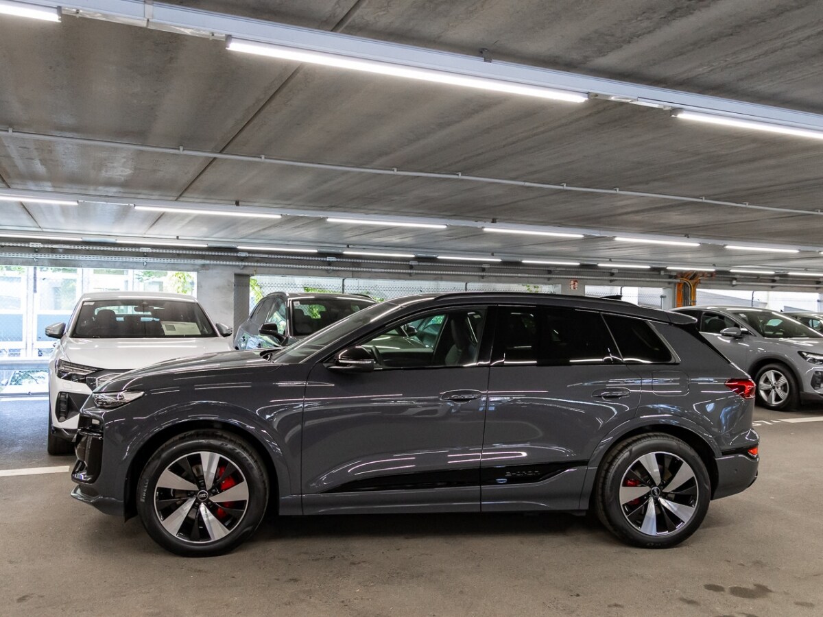 Image about Audi Q6 SUV e-tron e-tron quattro