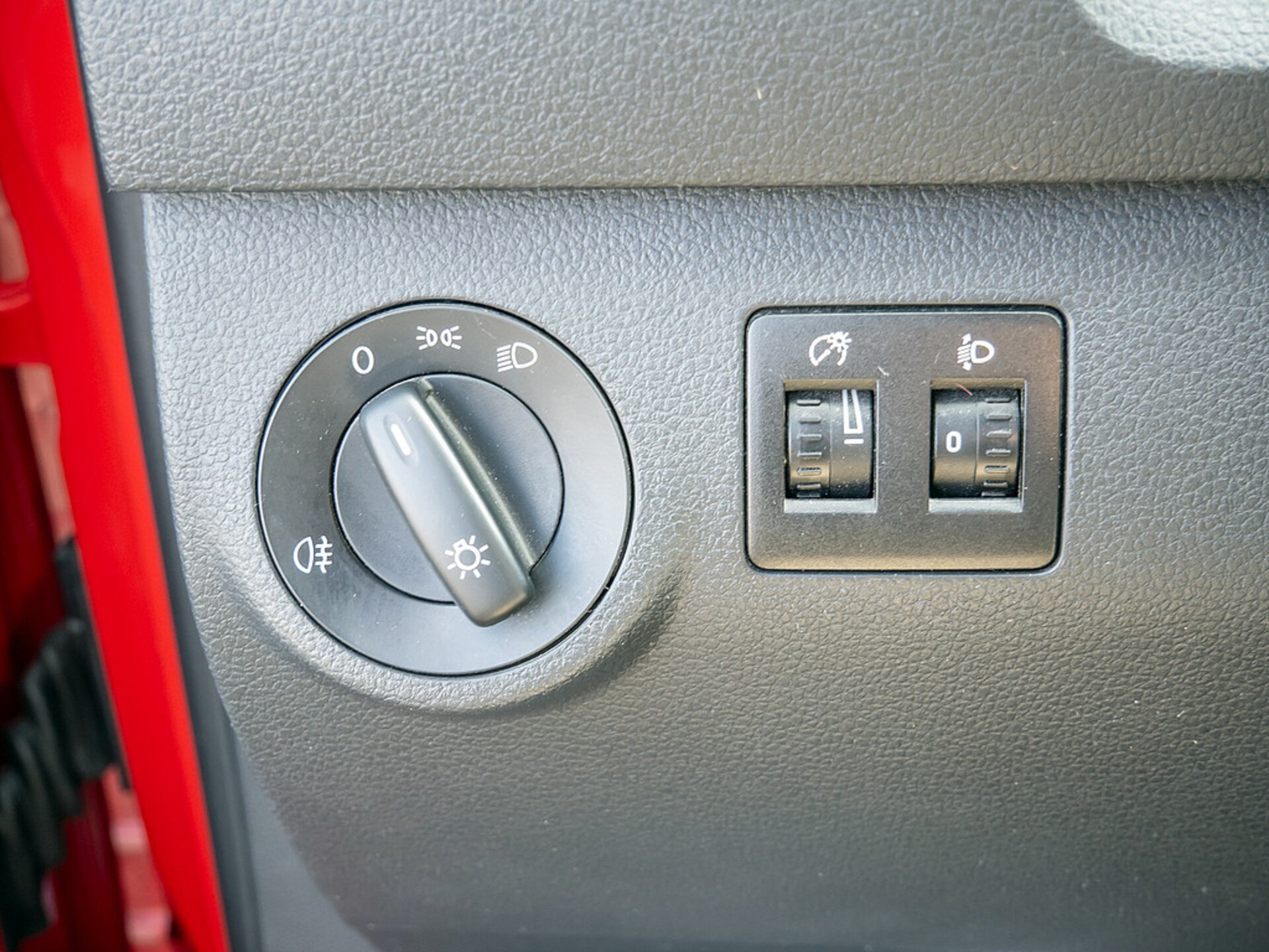 Volkswagen Caddy Maxi Kasten Basis-Modell