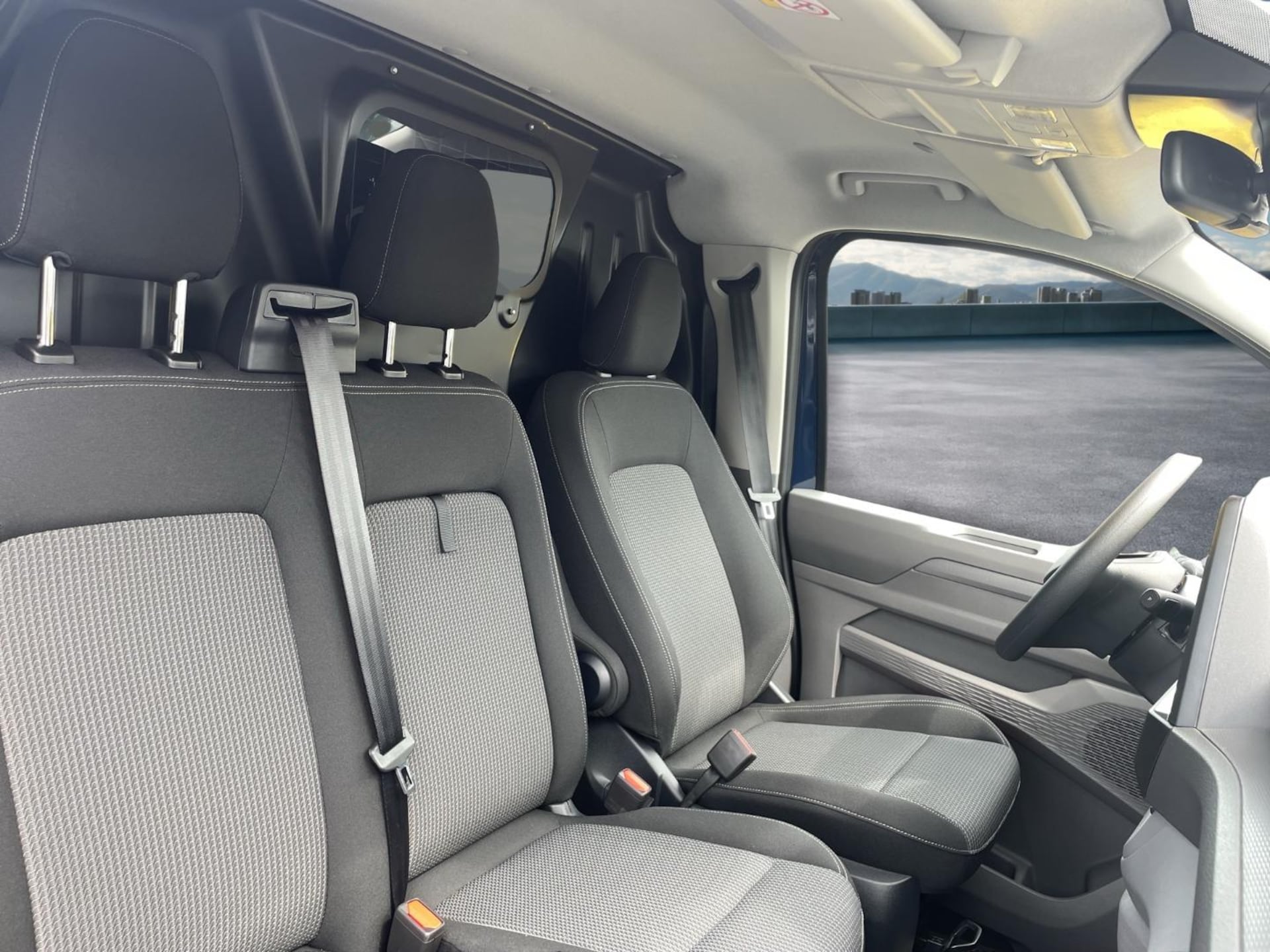 Volkswagen Transporter Kasten langer Radstand