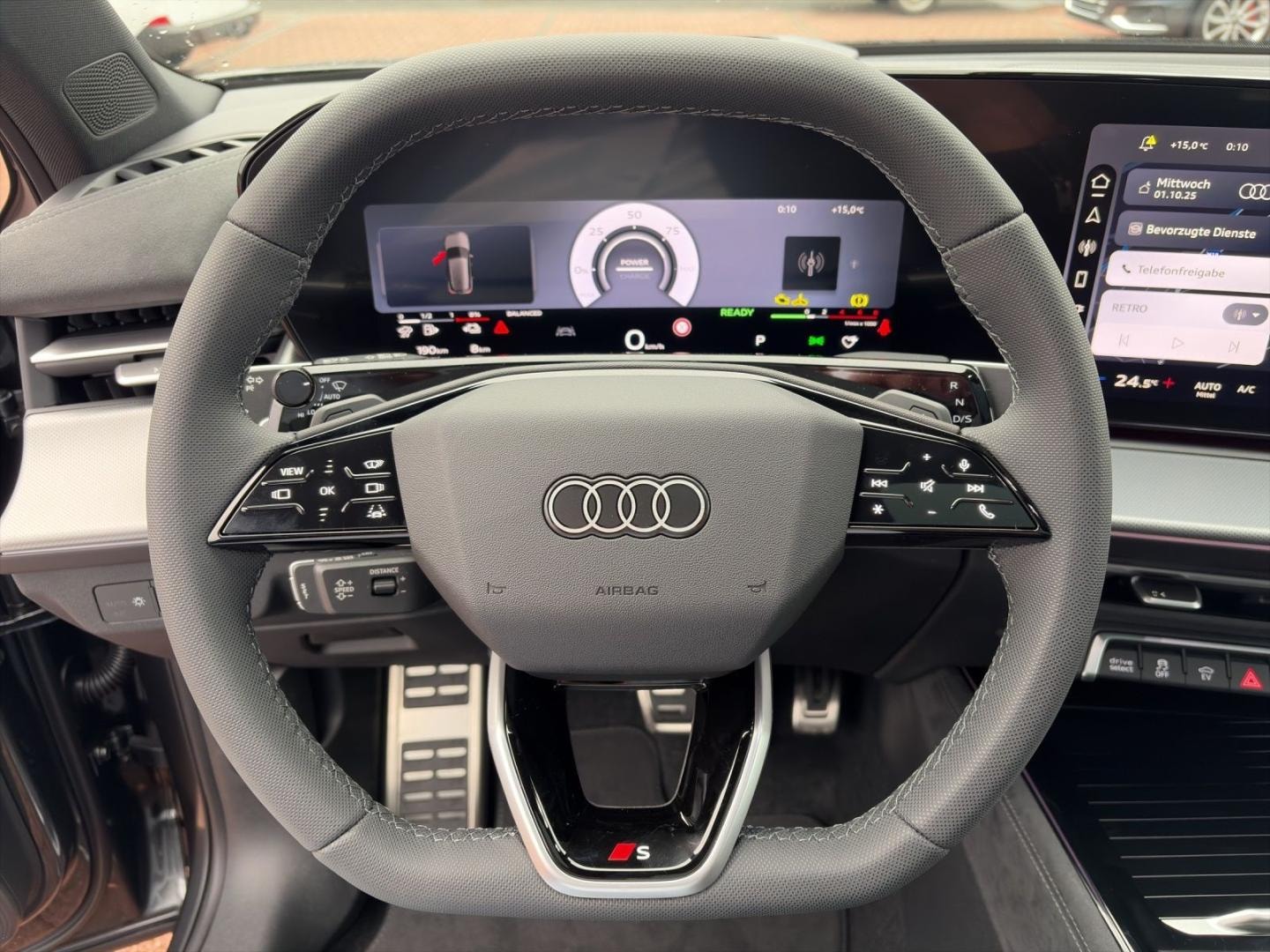 Bild über Audi Q3 SUV e-hybrid e-hybrid 200 kW S tronic - für weitere Informationen kontaktieren Sie den Audi Partner