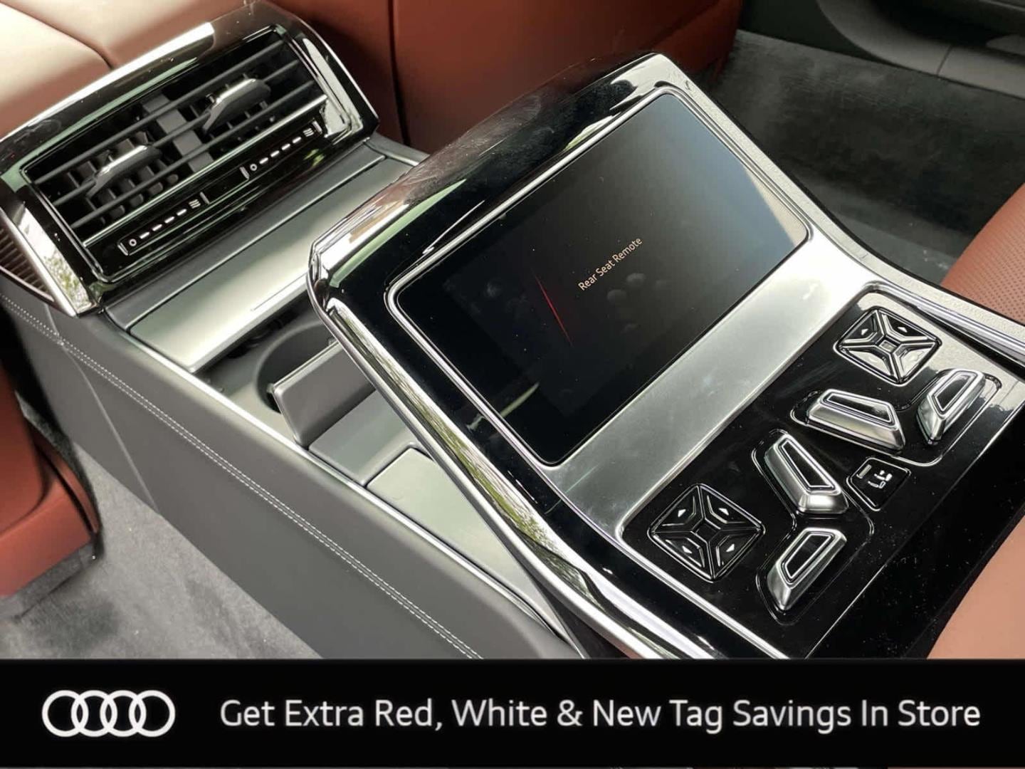 2025 Audi S8 Base - Photo 19