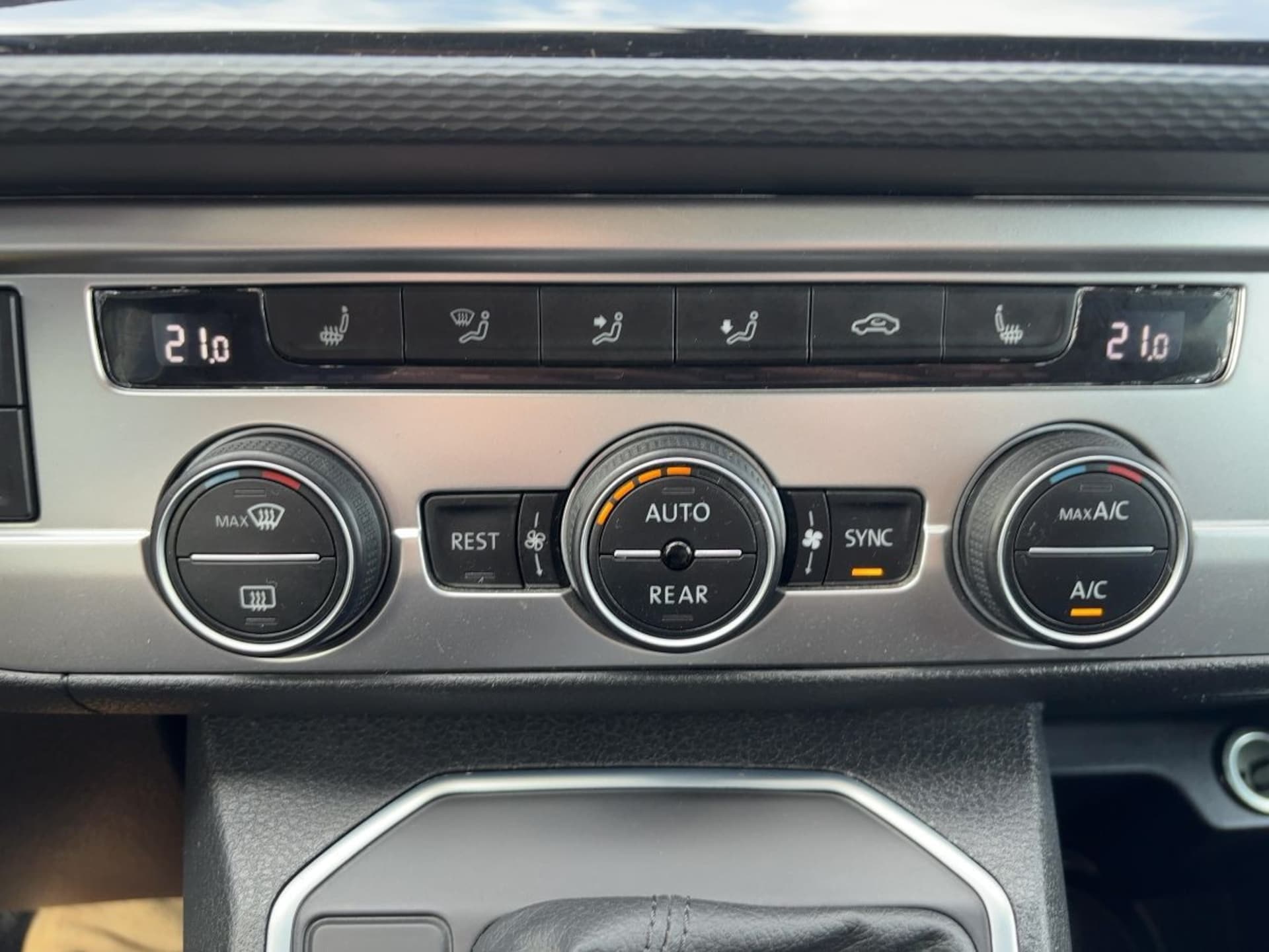 Volkswagen T6.1 California Beach