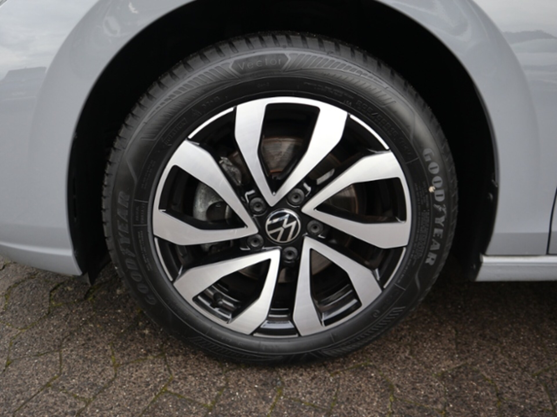 Volkswagen Golf Active