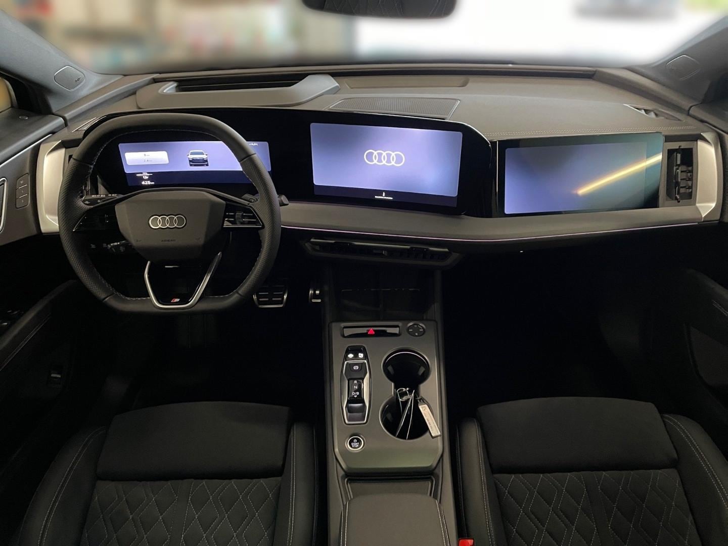 Bild über Audi Q4 SUV e-tron e-tron quattro performance 250 kW - für weitere Informationen kontaktieren Sie den Audi Partner