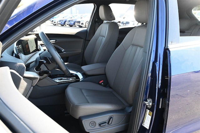 2025 Audi Q5 Premium - Photo 16