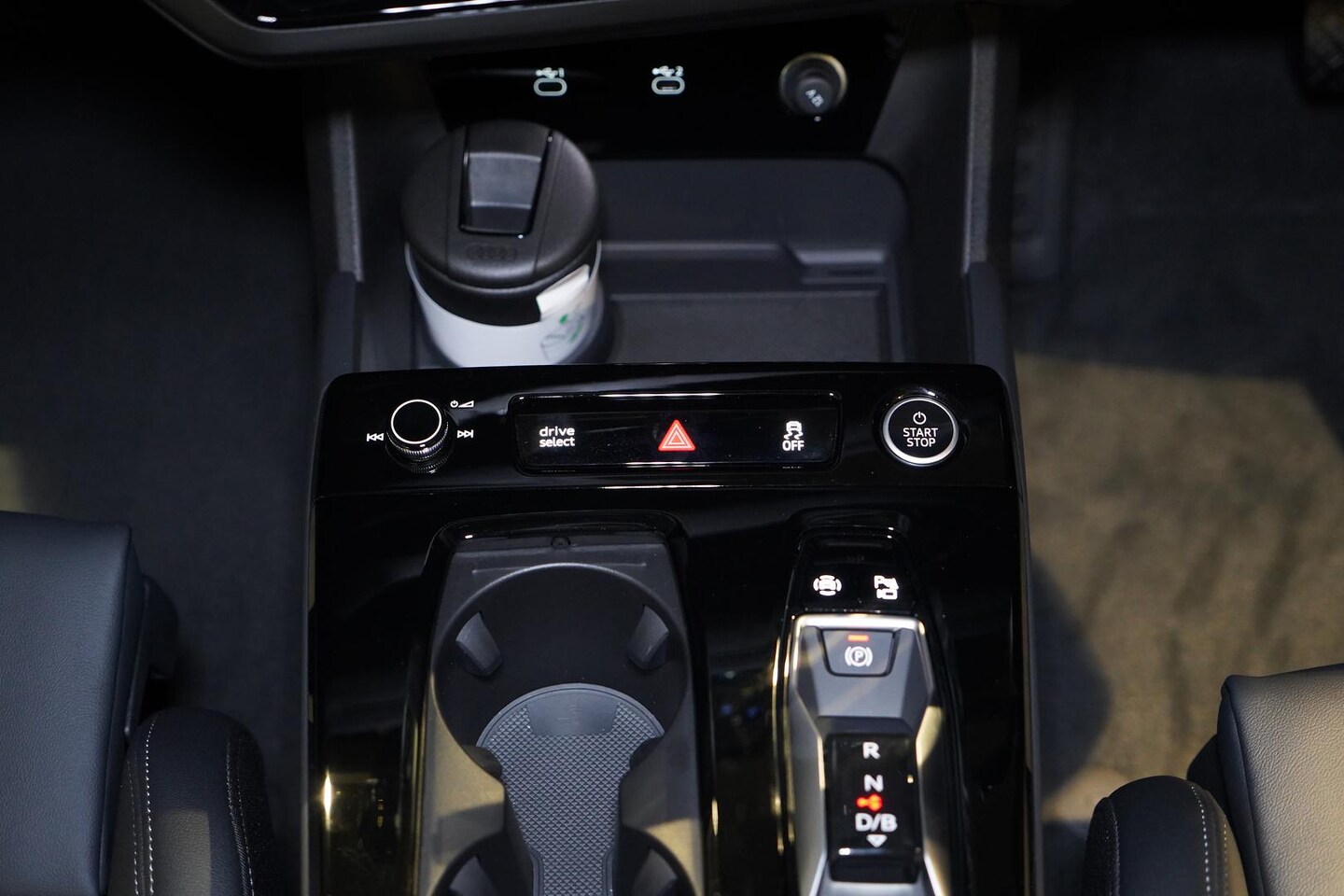 Image about Audi Q6 SUV e-tron e-tron
