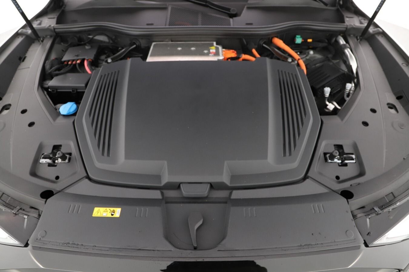 Image about Audi Q8 Sportback e-tron S line 55 e-tron quattro