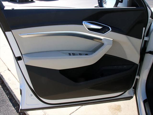 2022 AUDI E-TRON - Image 34