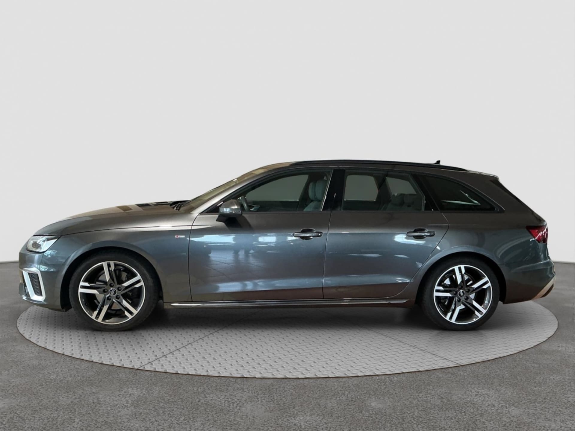 Audi A4 Avant S line