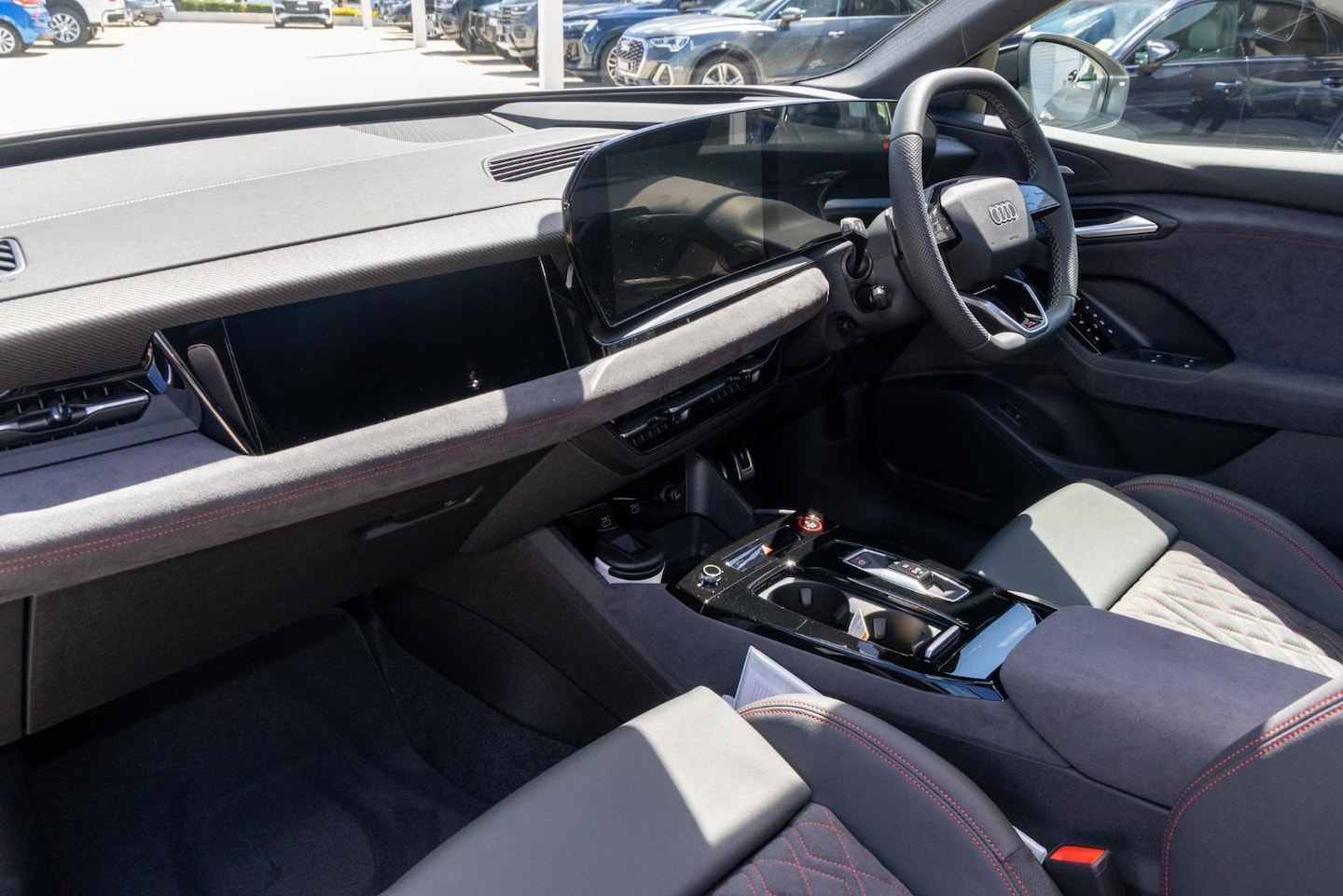 Image about Audi SQ6 SUV e-tron e-tron quattro