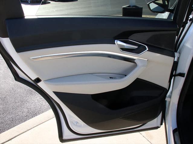 2022 AUDI E-TRON - Image 37
