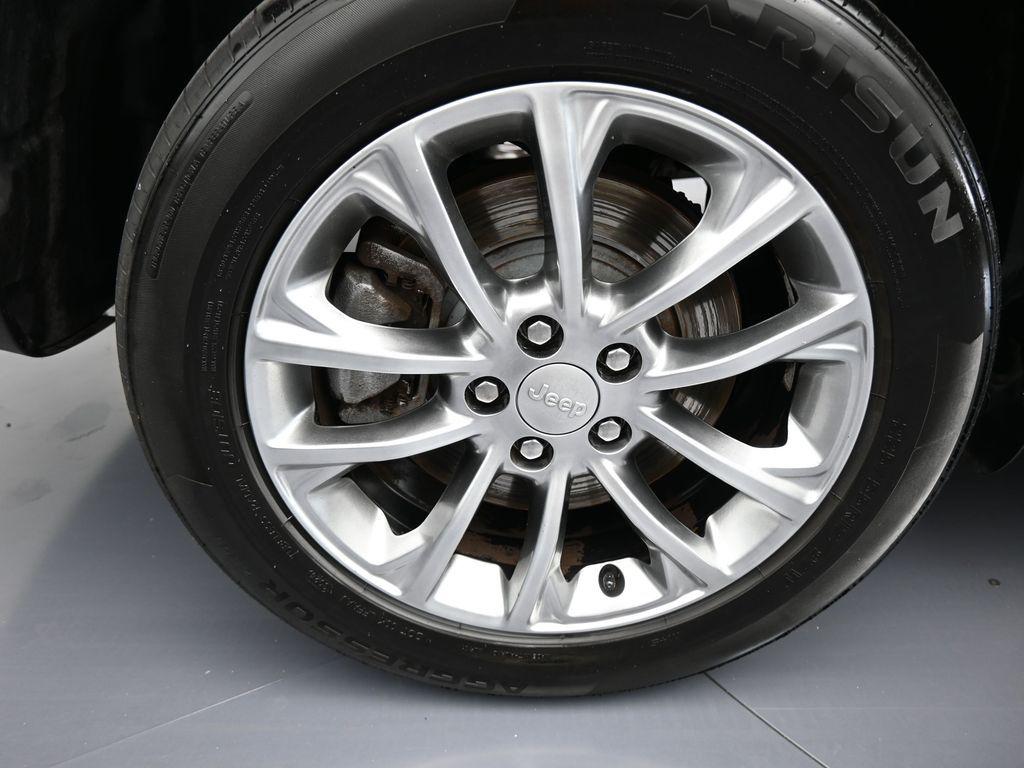 2021 Jeep Cherokee Latitude Lux - Photo 38