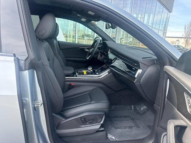 2025 Audi Q8 Premium Plus - Photo 28