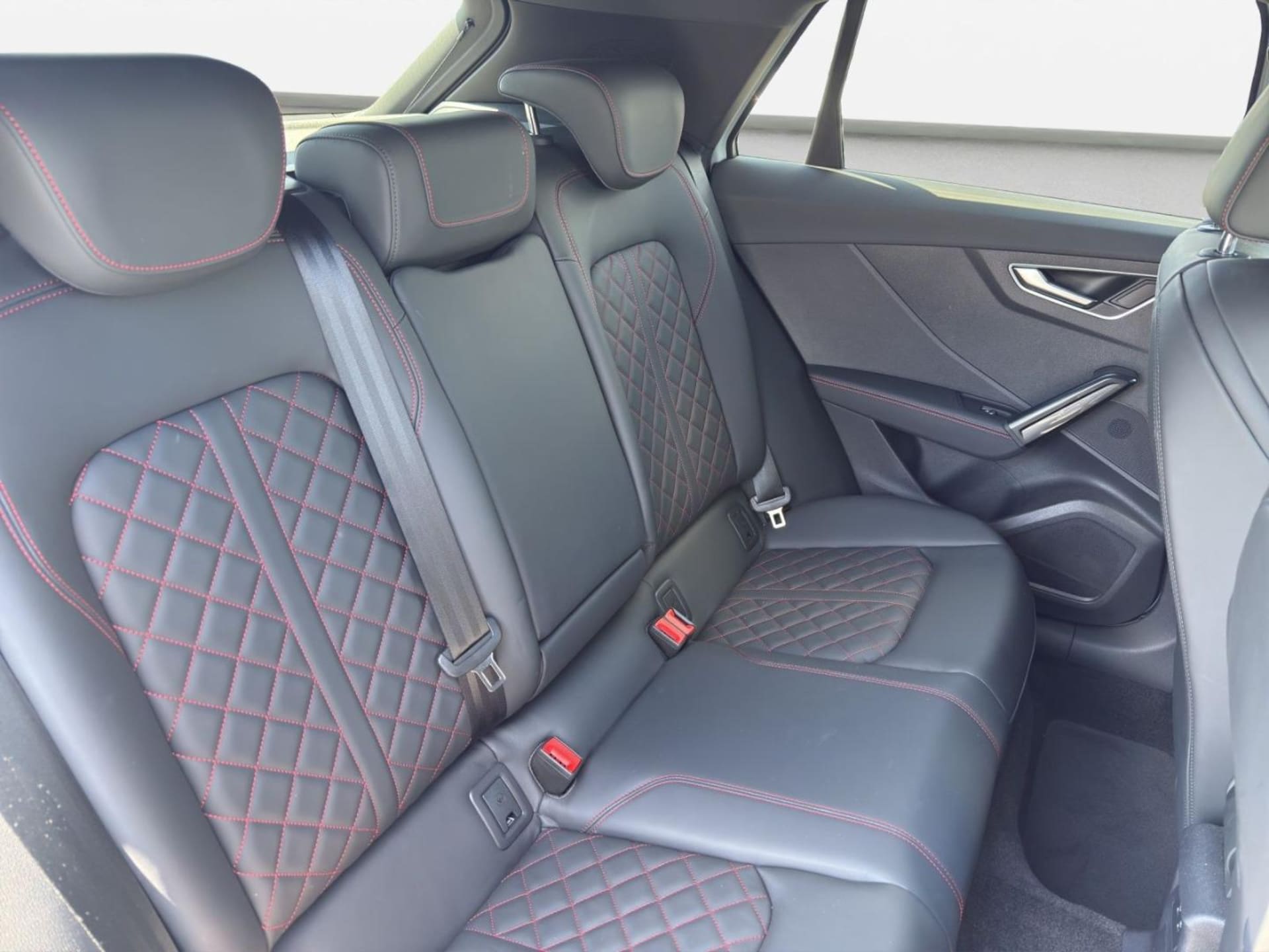 Audi Q2 S line