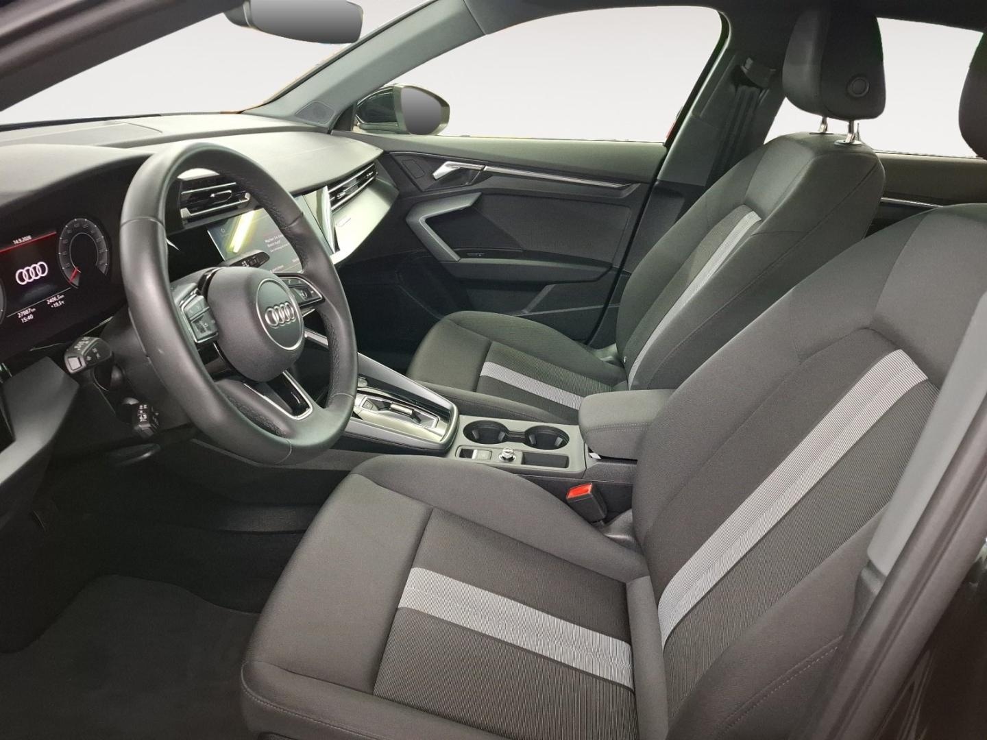 Bild über Audi A3 Limousine TDI S tronic - für weitere Informationen kontaktieren Sie den Audi Partner