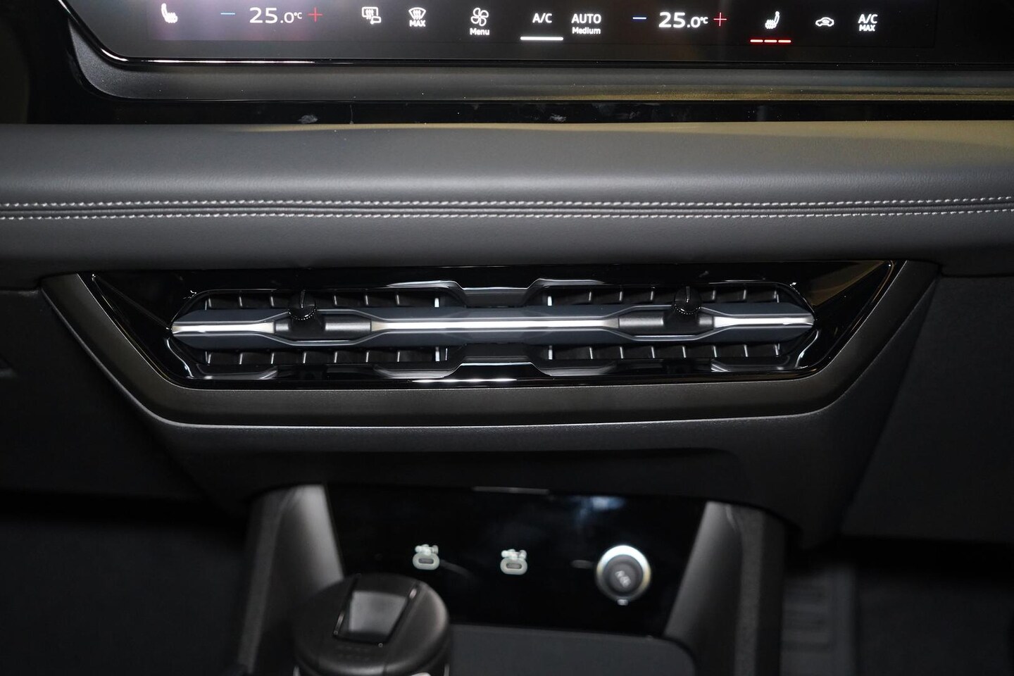 Image about Audi Q6 SUV e-tron e-tron