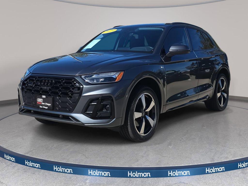2023 Audi Q5 45 Premium Plus's photo