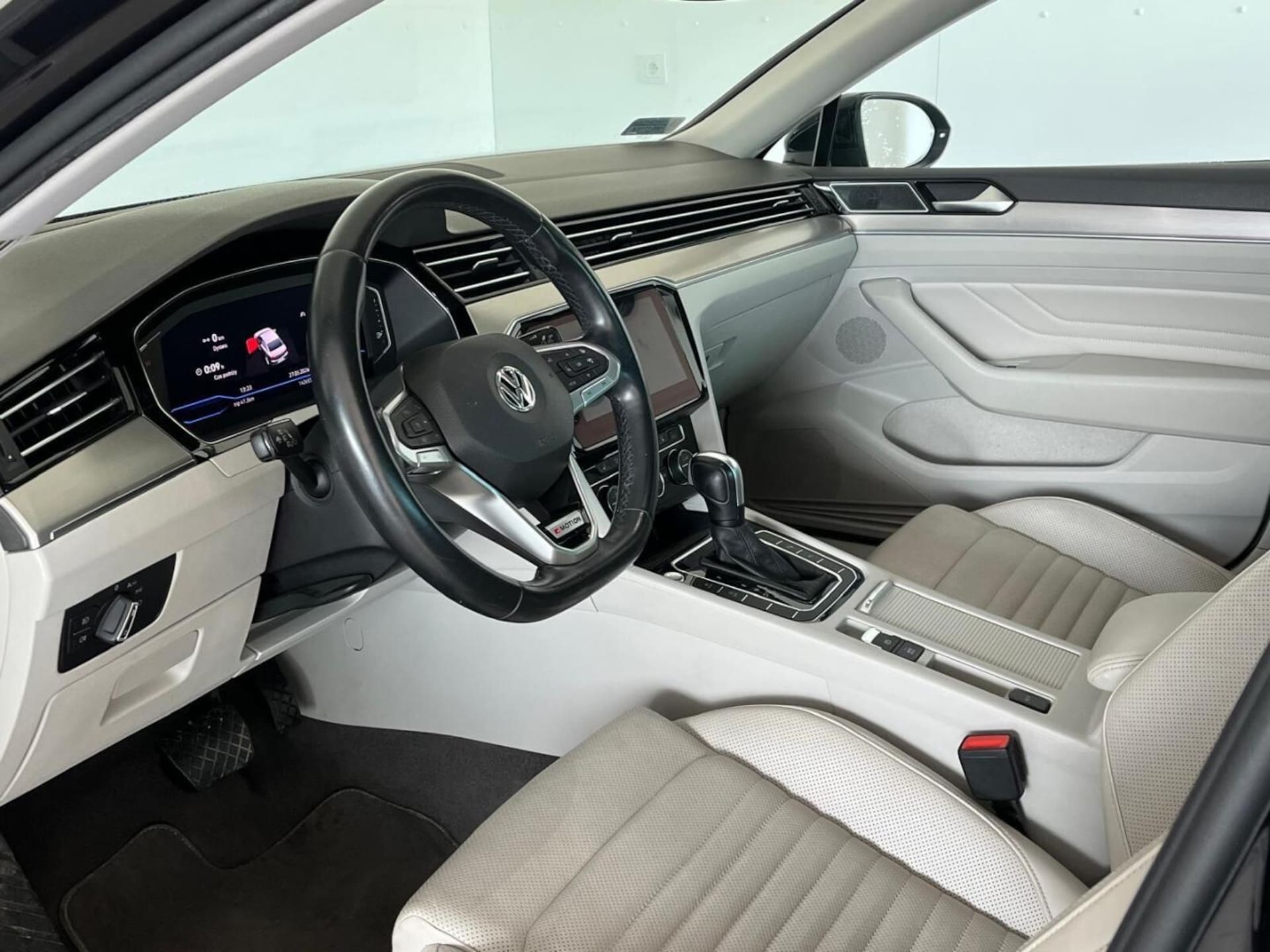 Volkswagen Passat Elegance