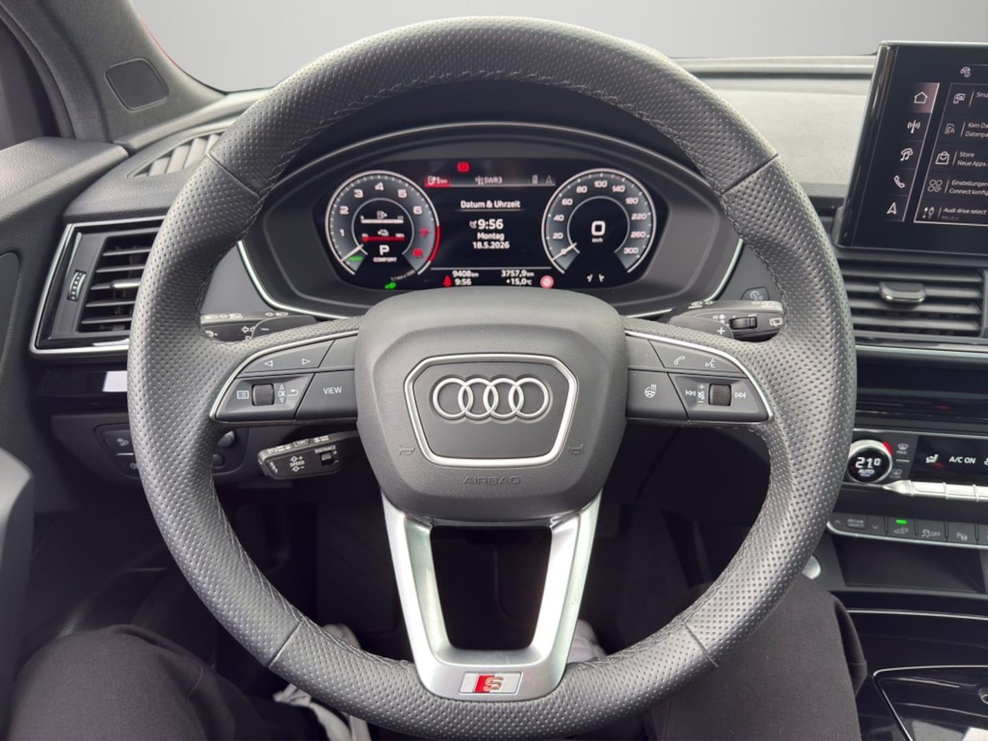 Bild über Audi Q5 Sportback TFSI e S line business 55 TFSI e quattro S tronic - für weitere Informationen kontaktieren Sie den Audi Partner