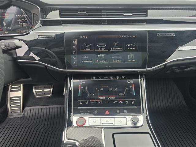 2025 Audi S8 Base - Photo 10
